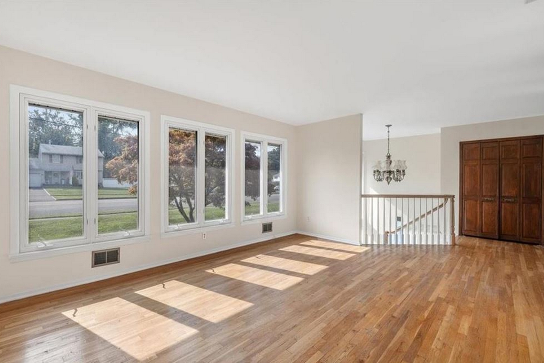 75 Lester Dr