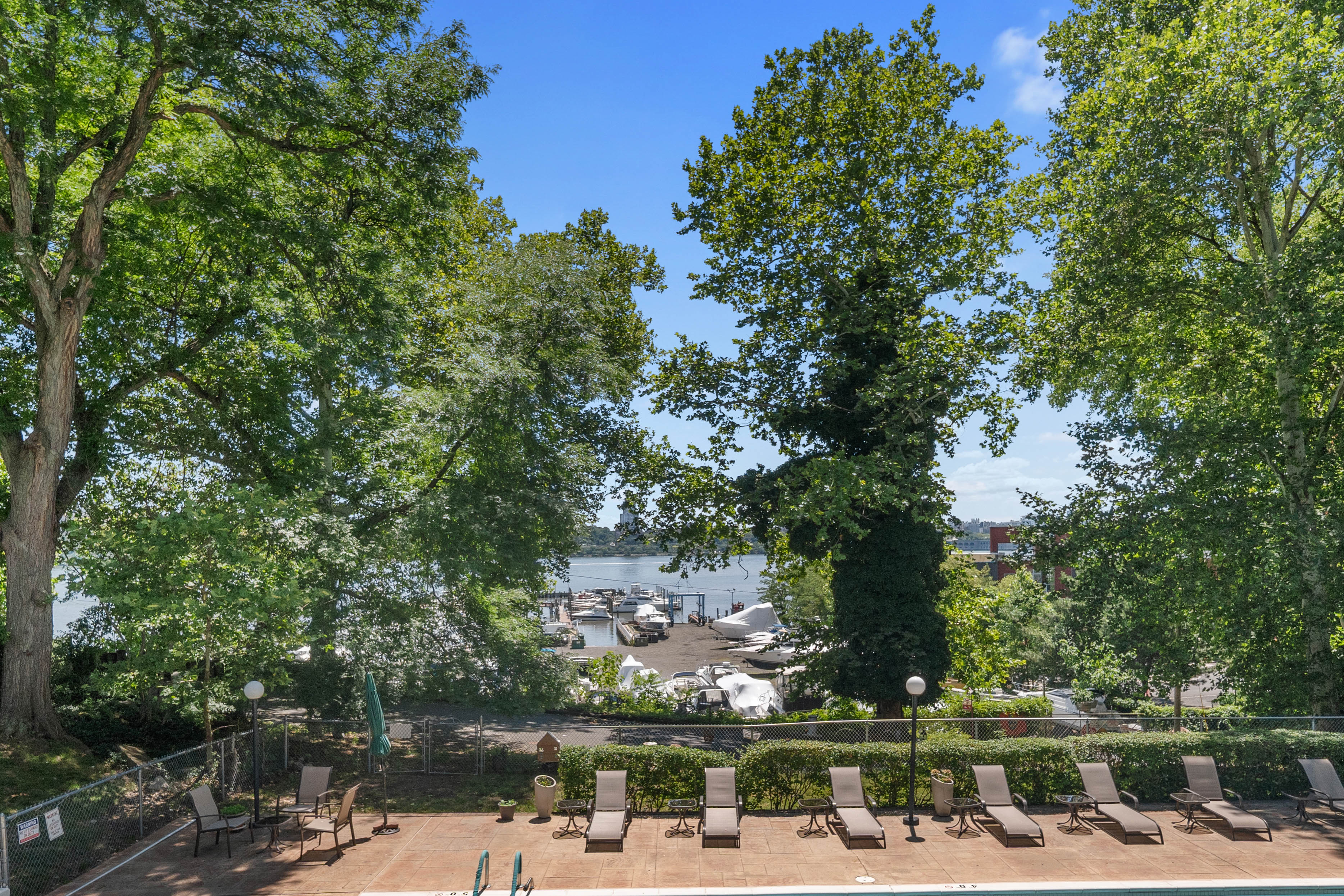 1375 River Road #2B