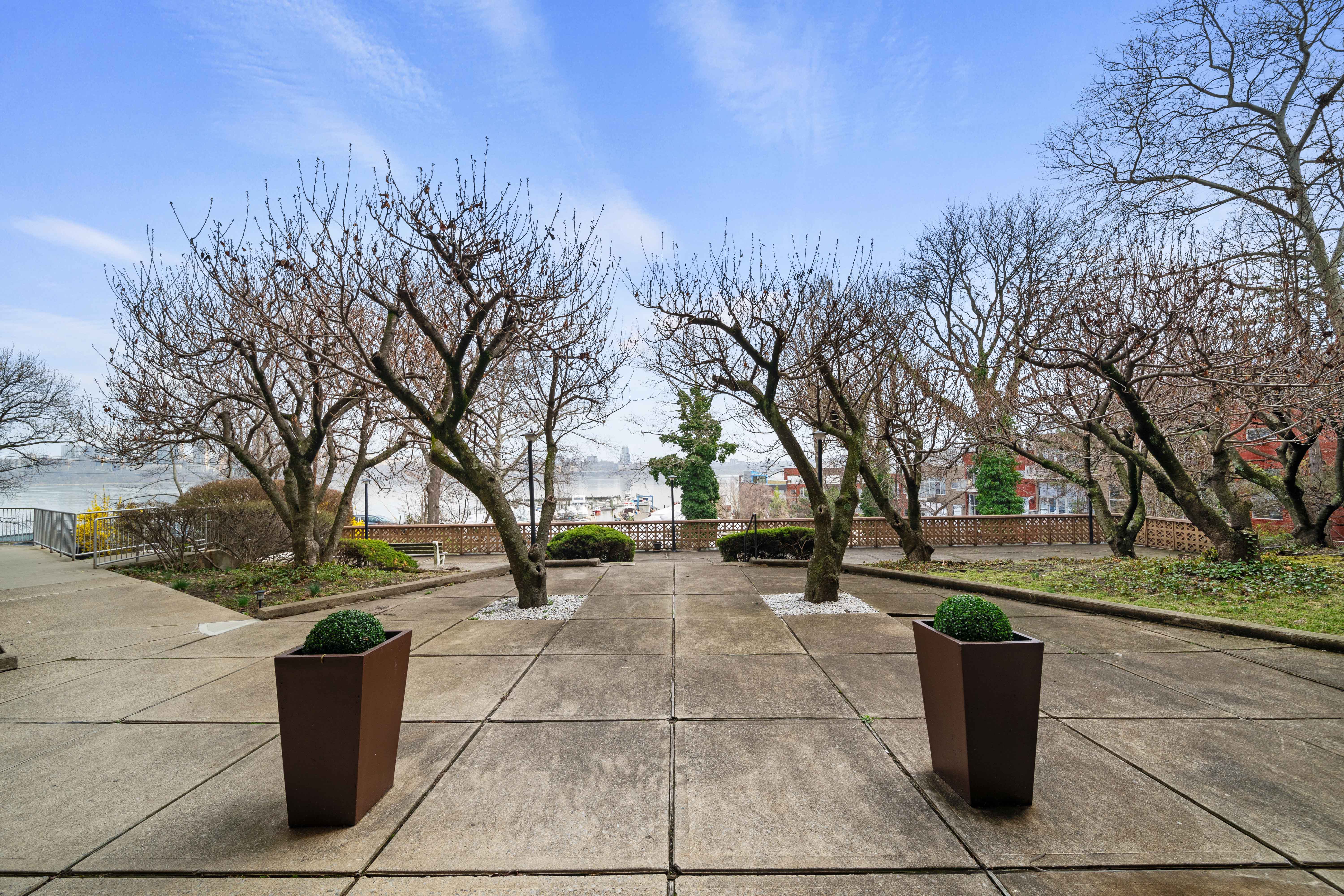 1375 River Road #2B