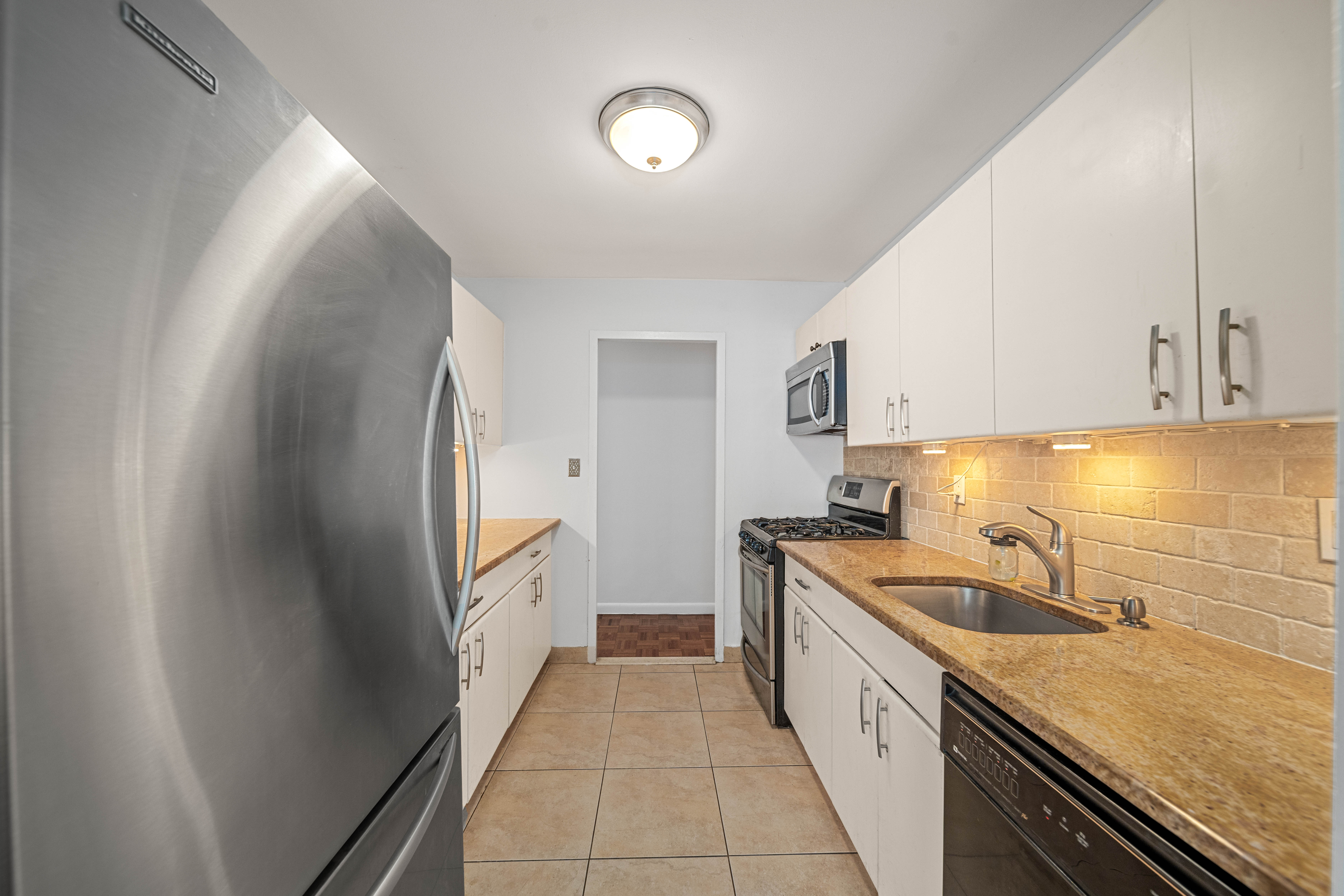 1375 River Road #2B