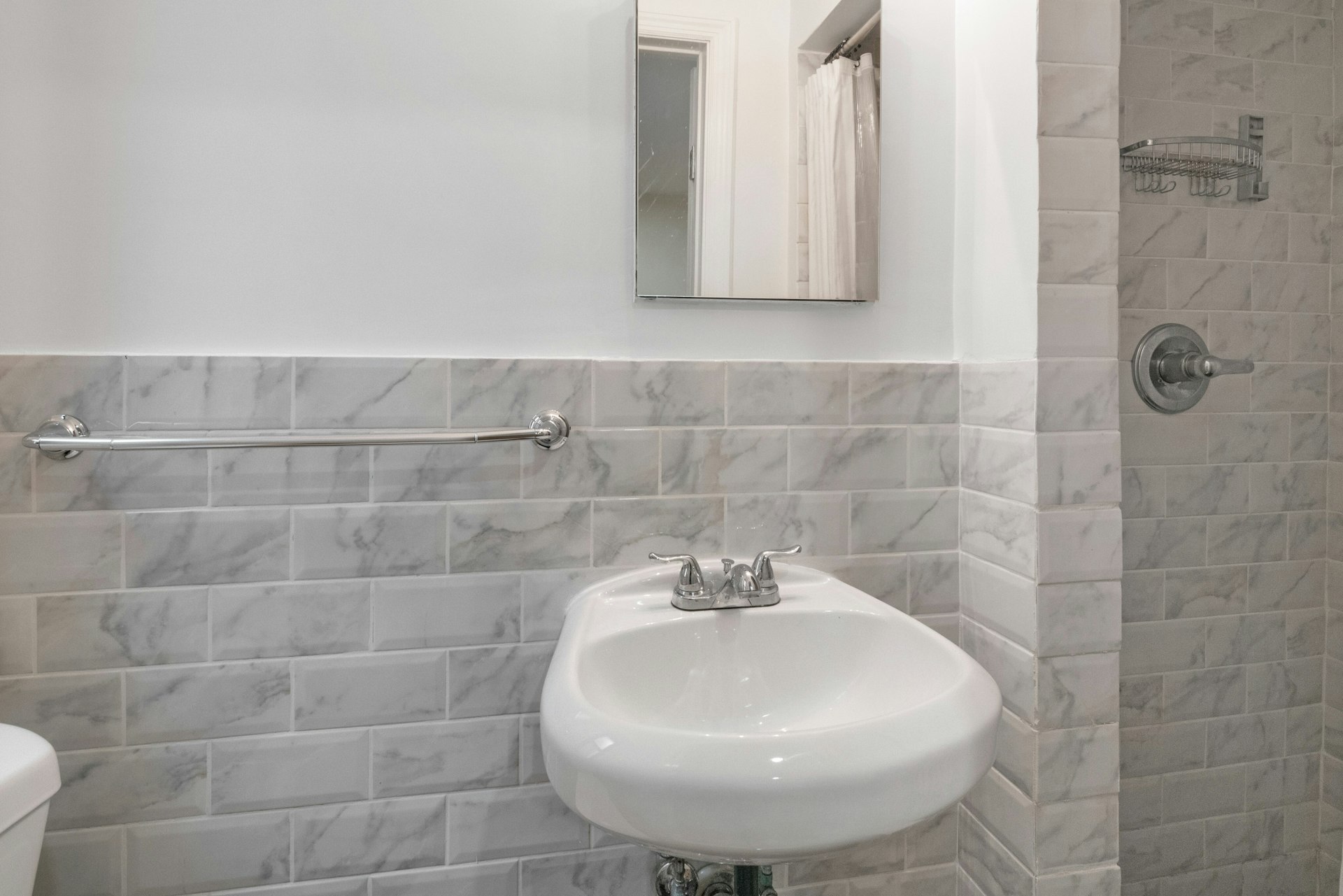 445 West 240th Street, #4C 