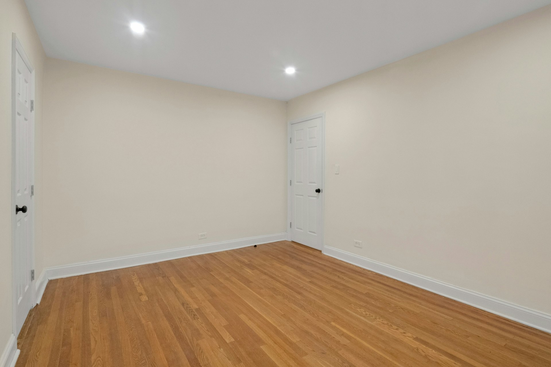 445 West 240th Street, #4C 