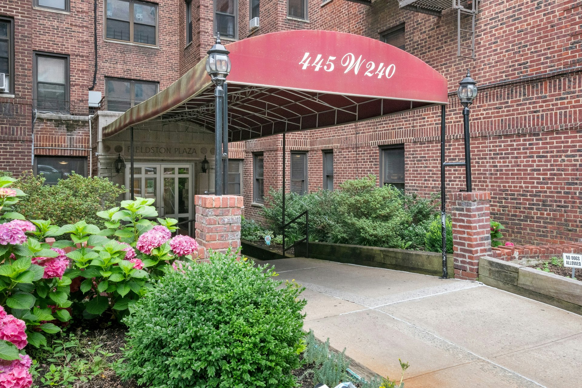 445 West 240th Street, #4C 