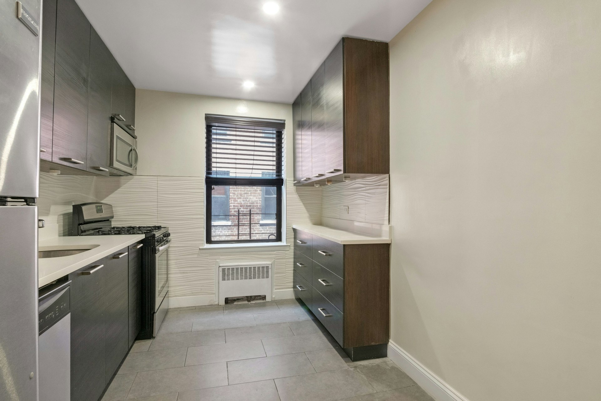445 West 240th Street, #4C 