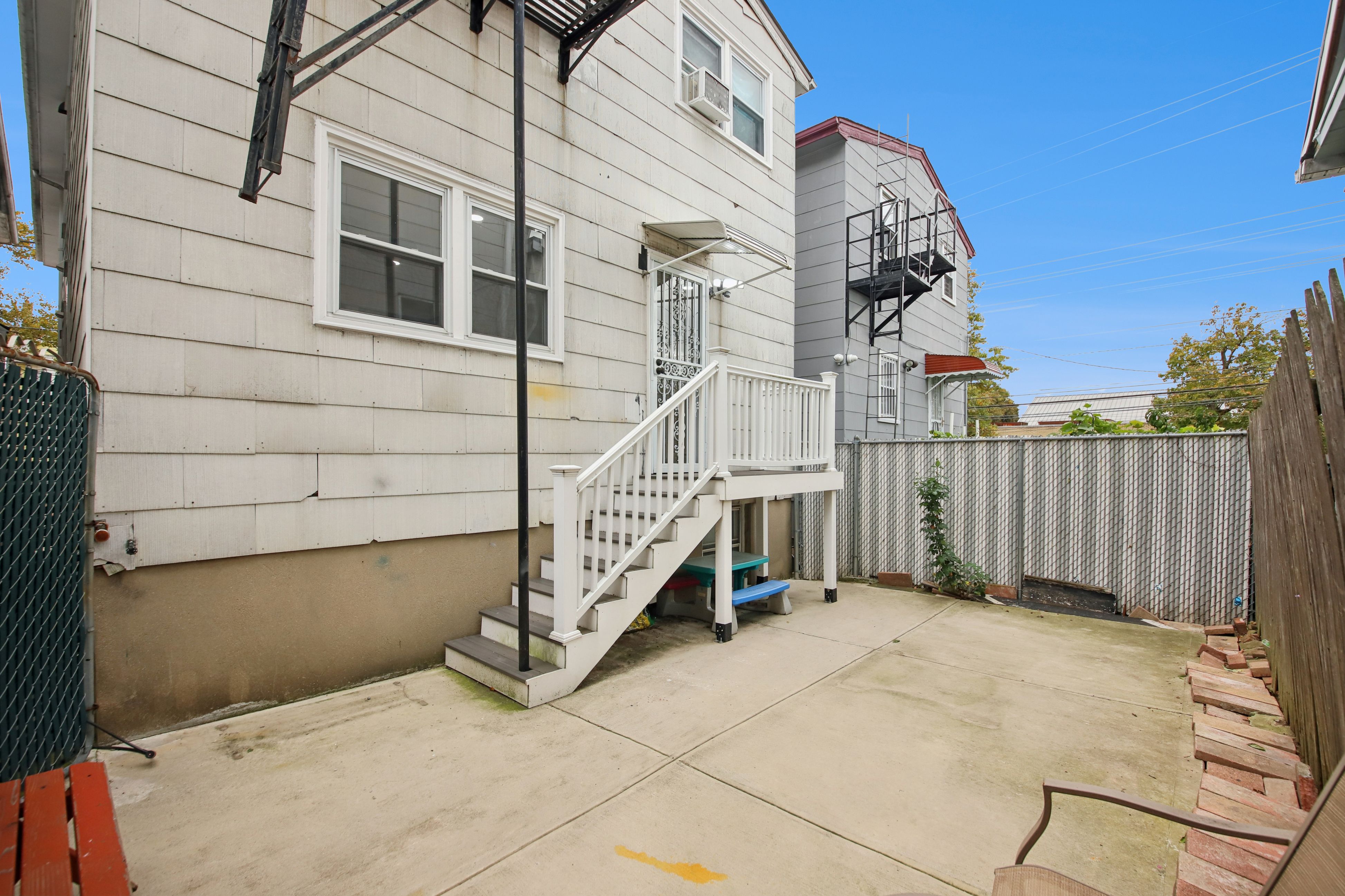 13 Carlton Avenue #1