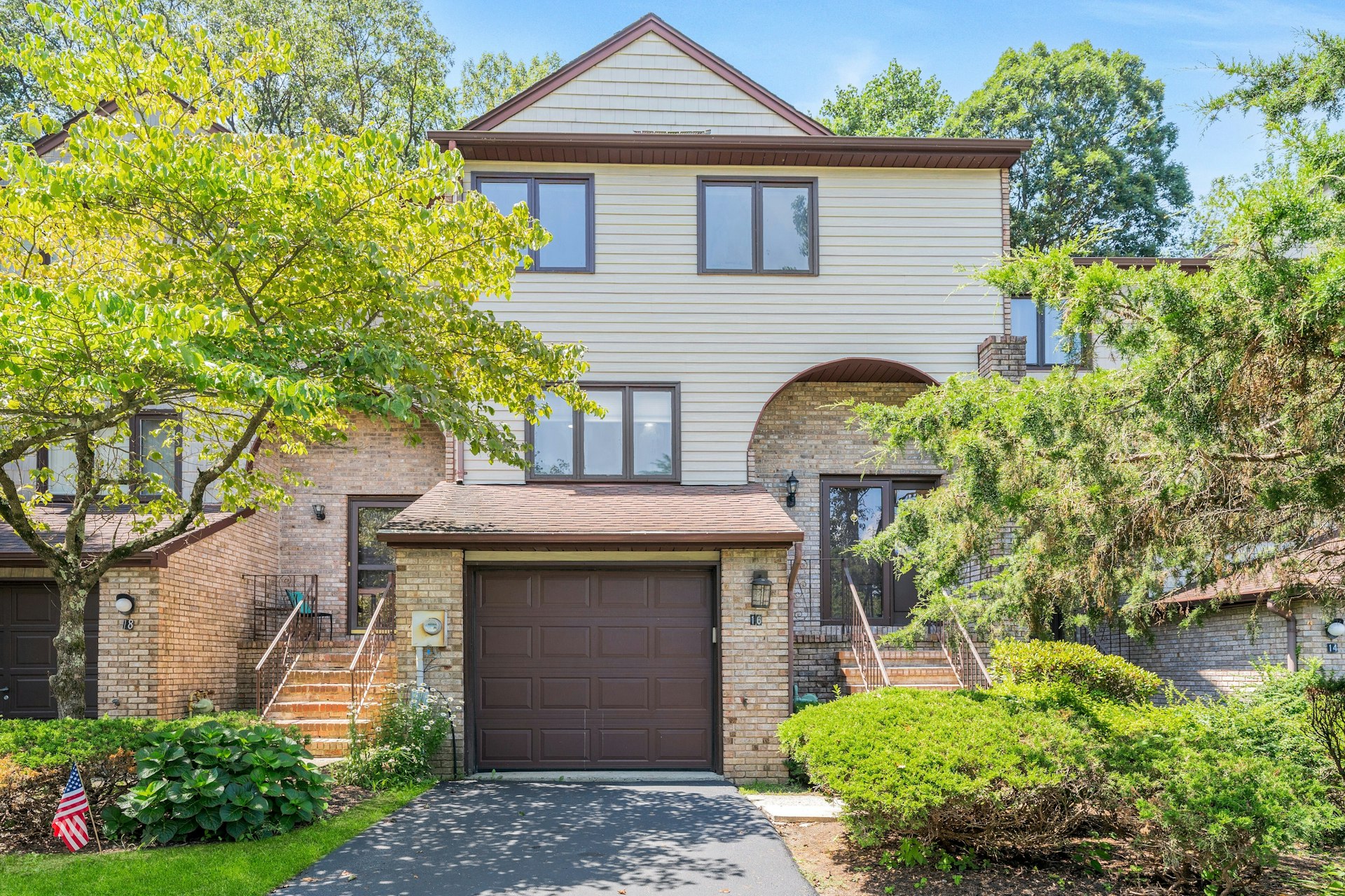 16 Valley Forge Lane 