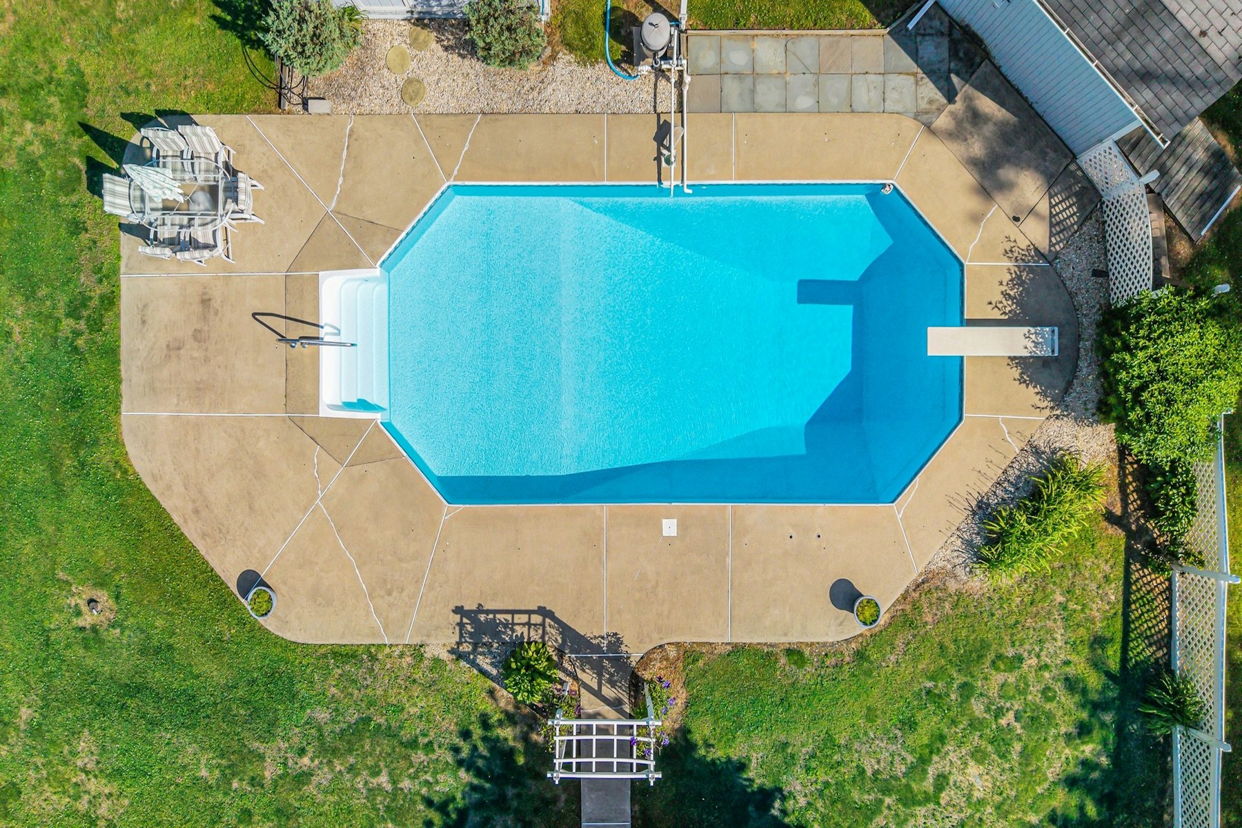 70 Lake Pochung Road 