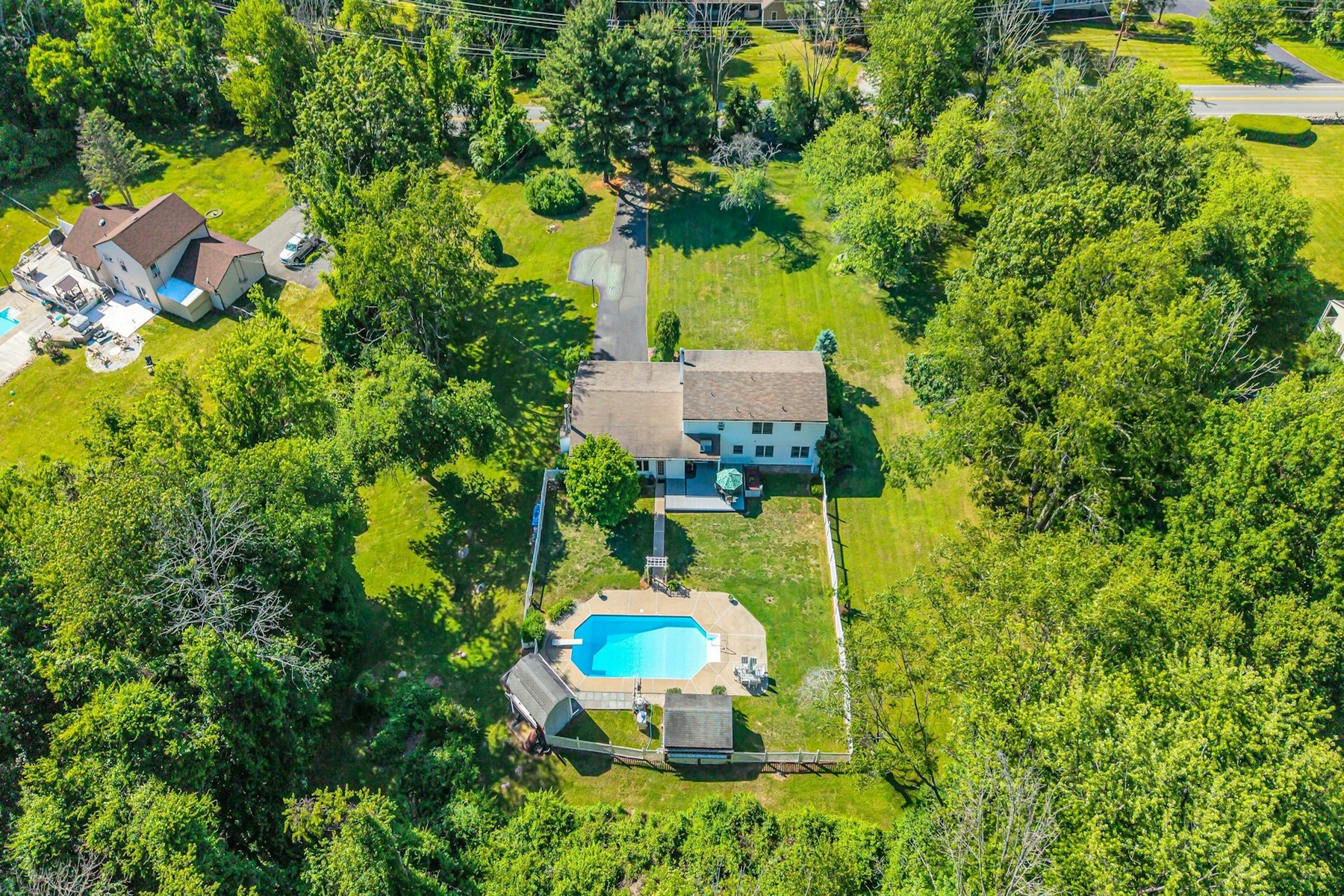 70 Lake Pochung Road 