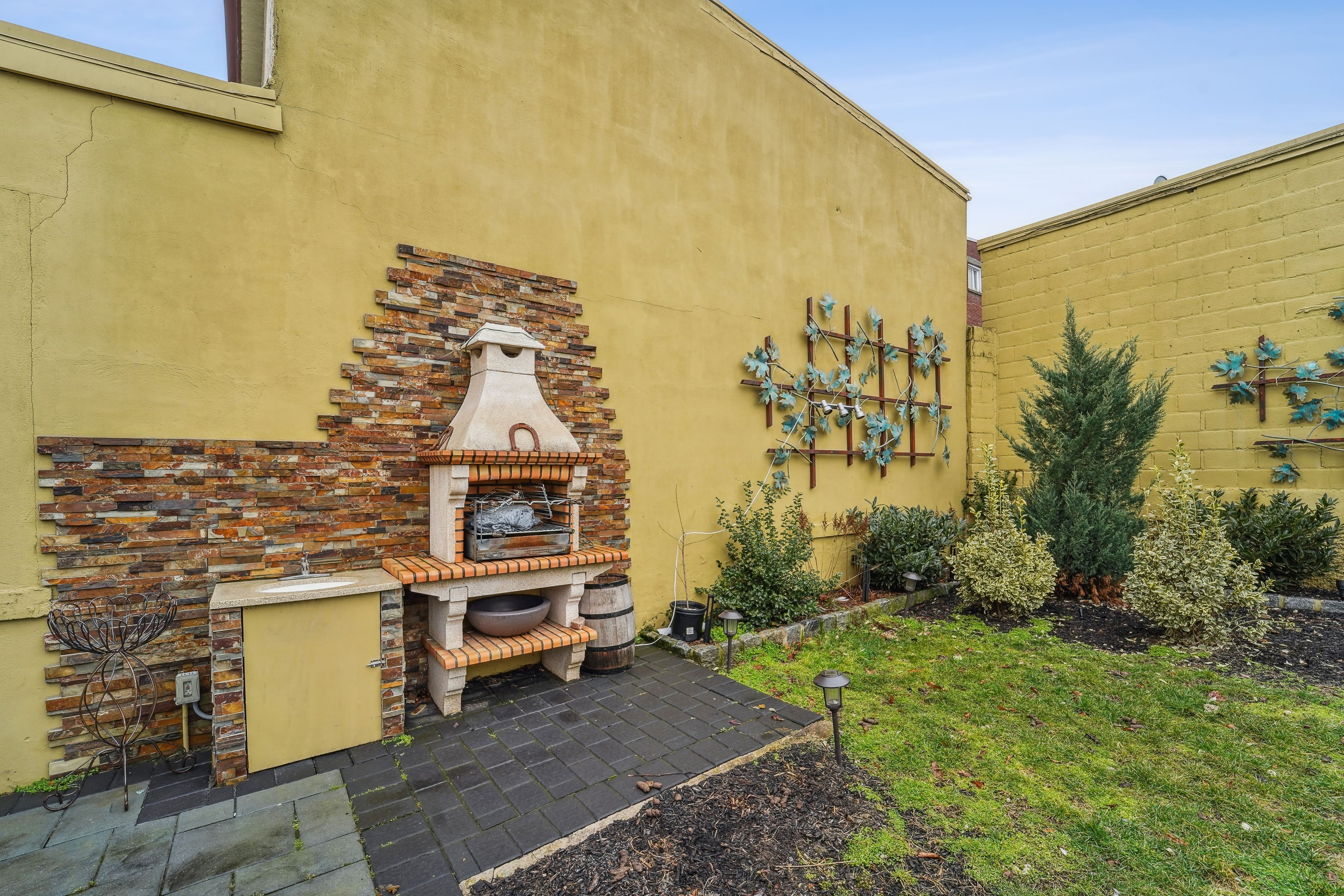 105 Jefferson Street Unit #2