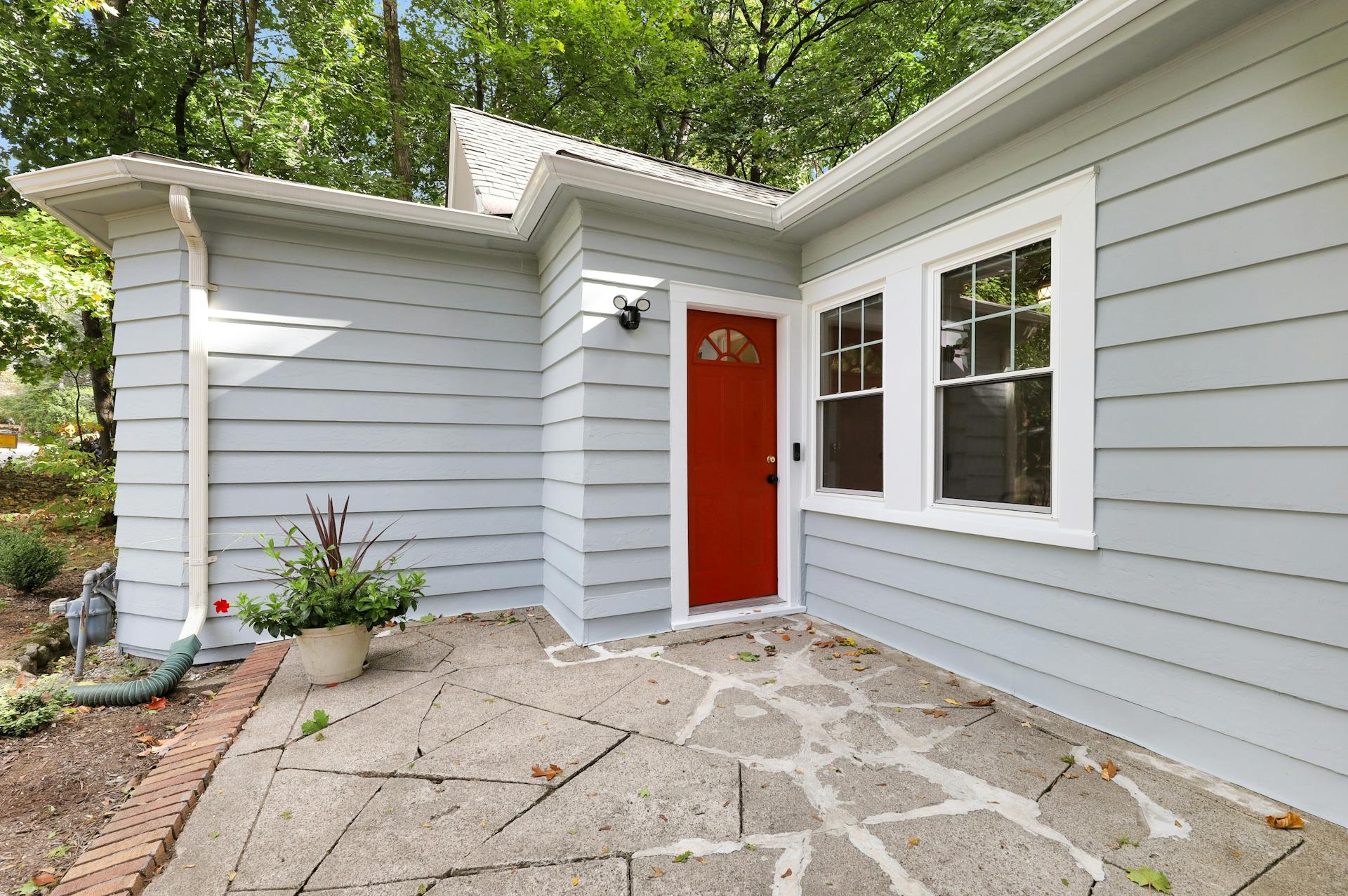 89 Bellot Road 
