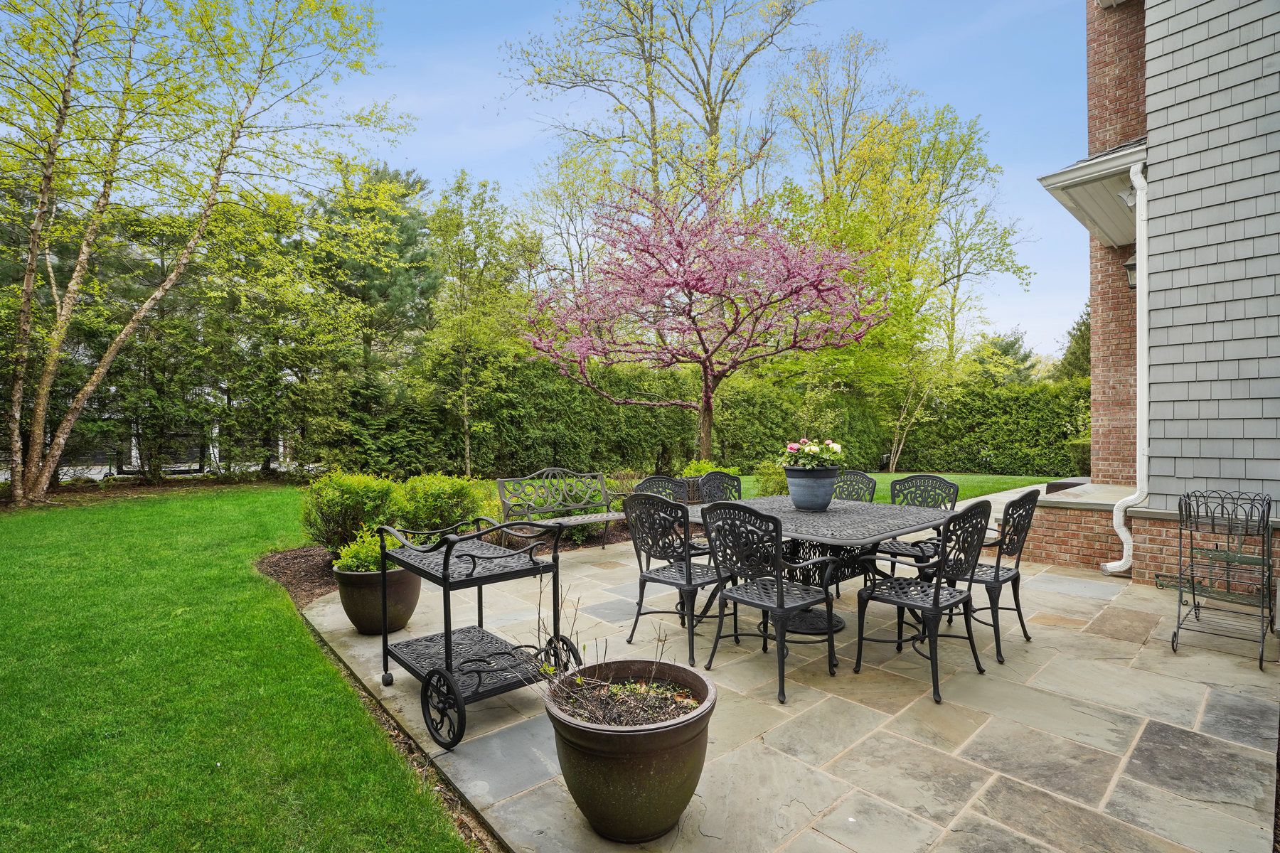 157 Bellevue Avenue 