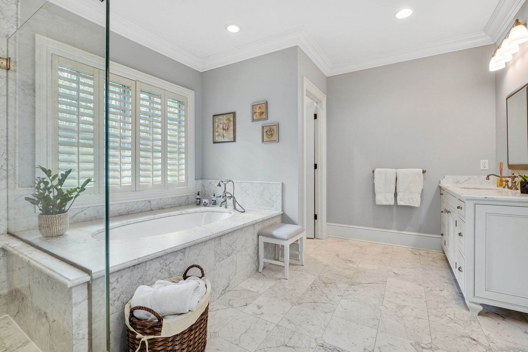 157 Bellevue Avenue 