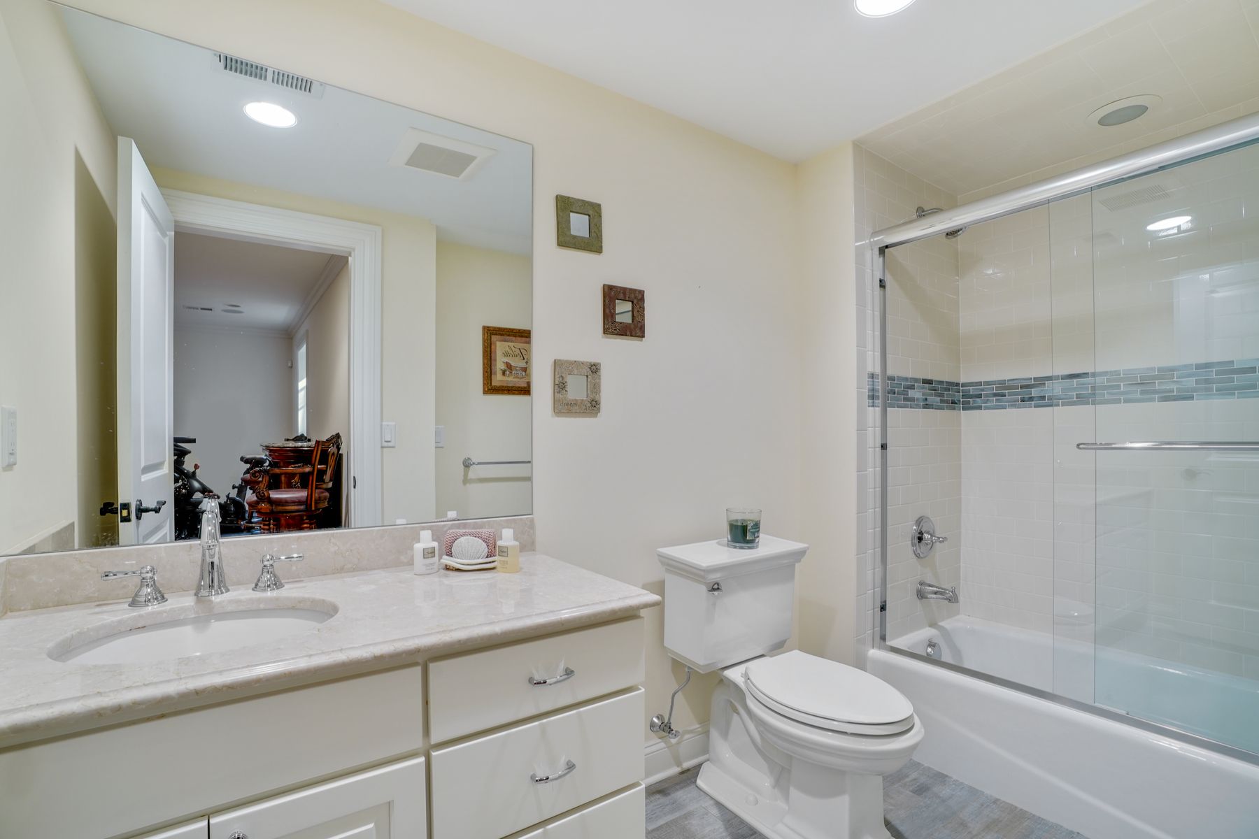 157 Bellevue Avenue 