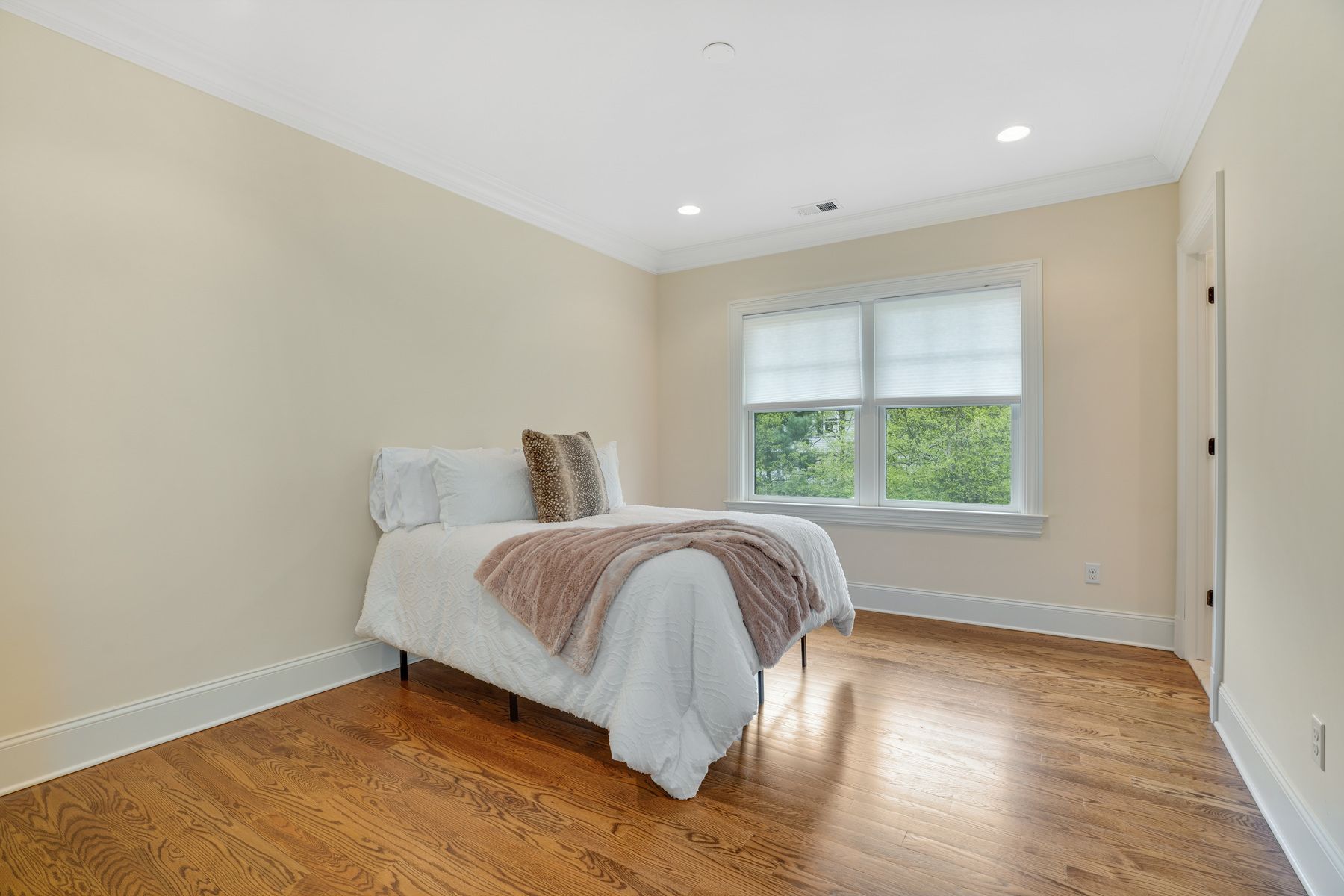 157 Bellevue Avenue 