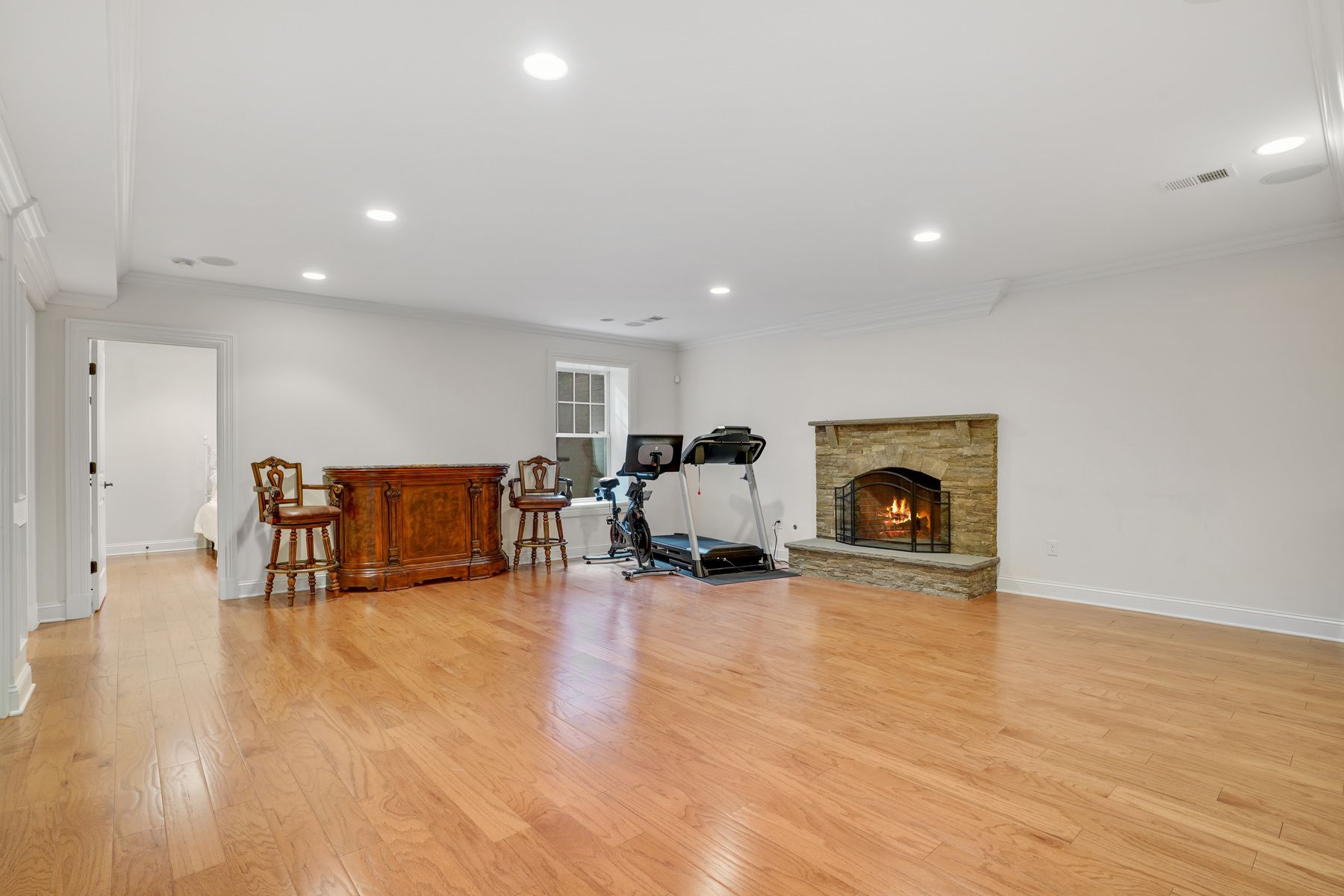157 Bellevue Avenue 
