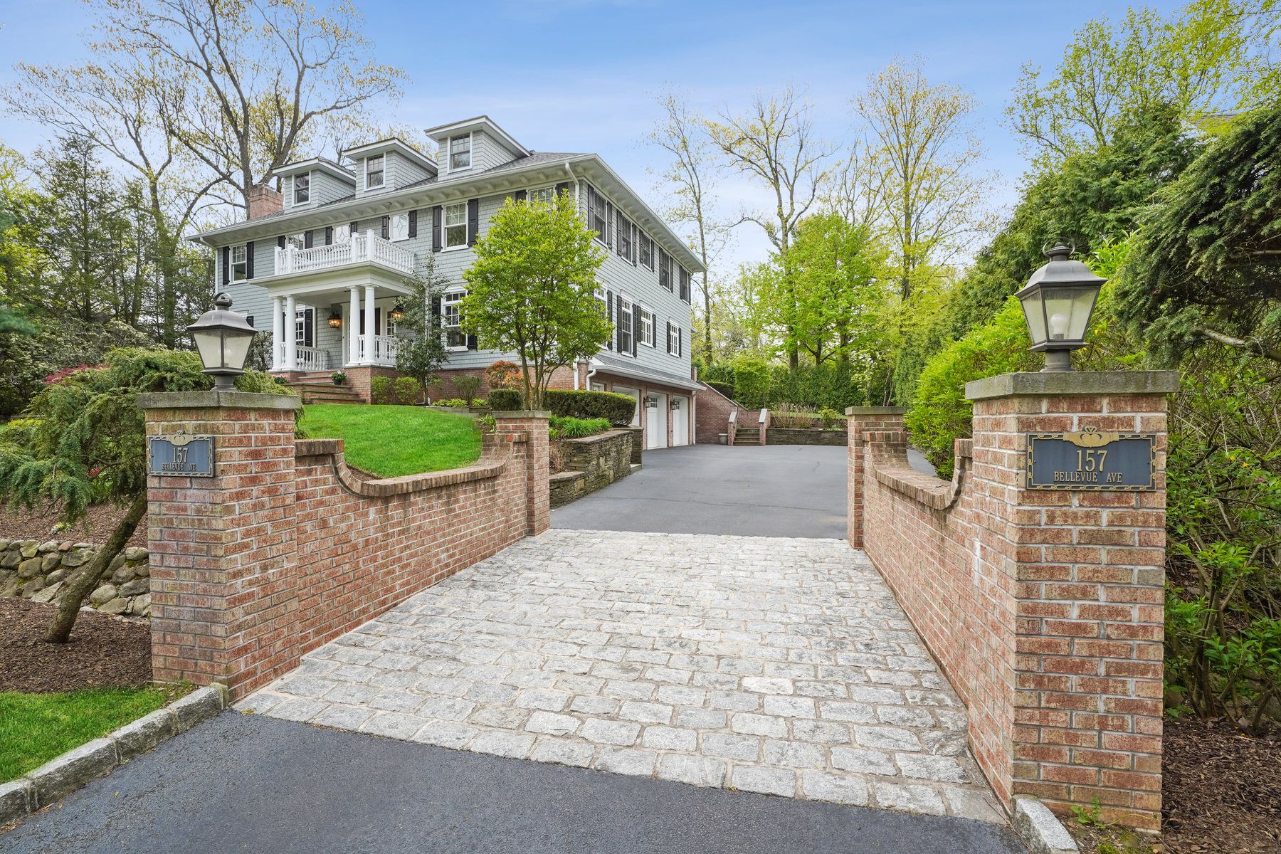 157 Bellevue Avenue 