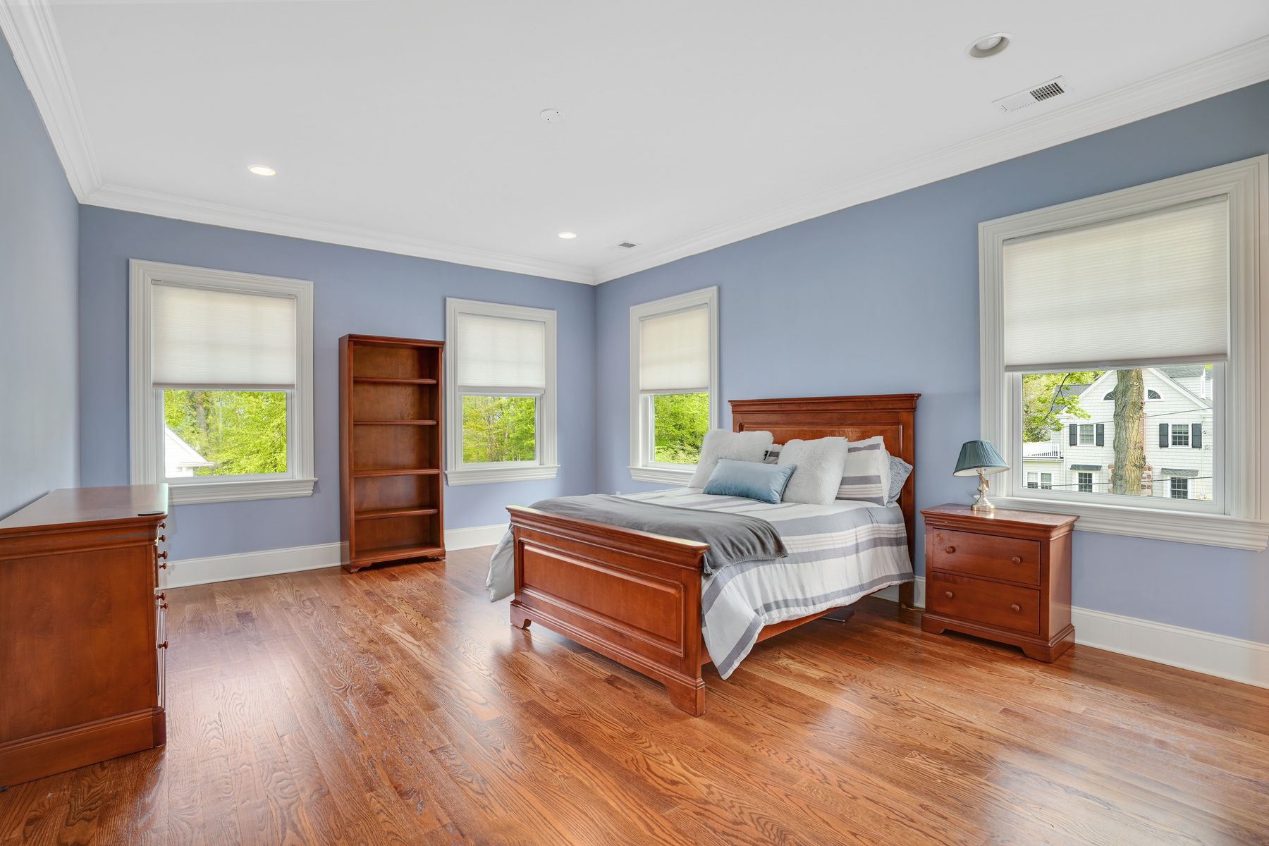 157 Bellevue Avenue 