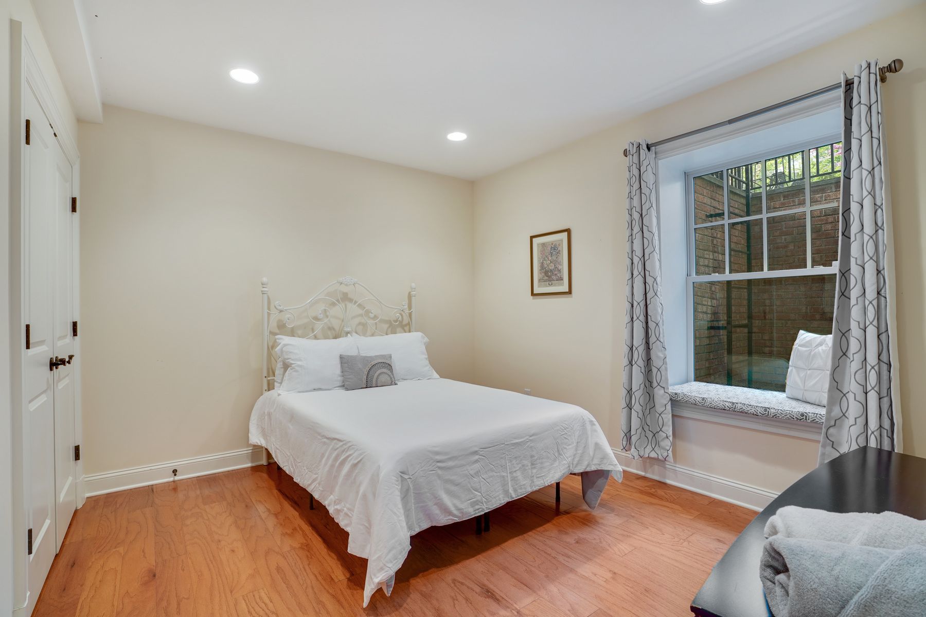 157 Bellevue Avenue 