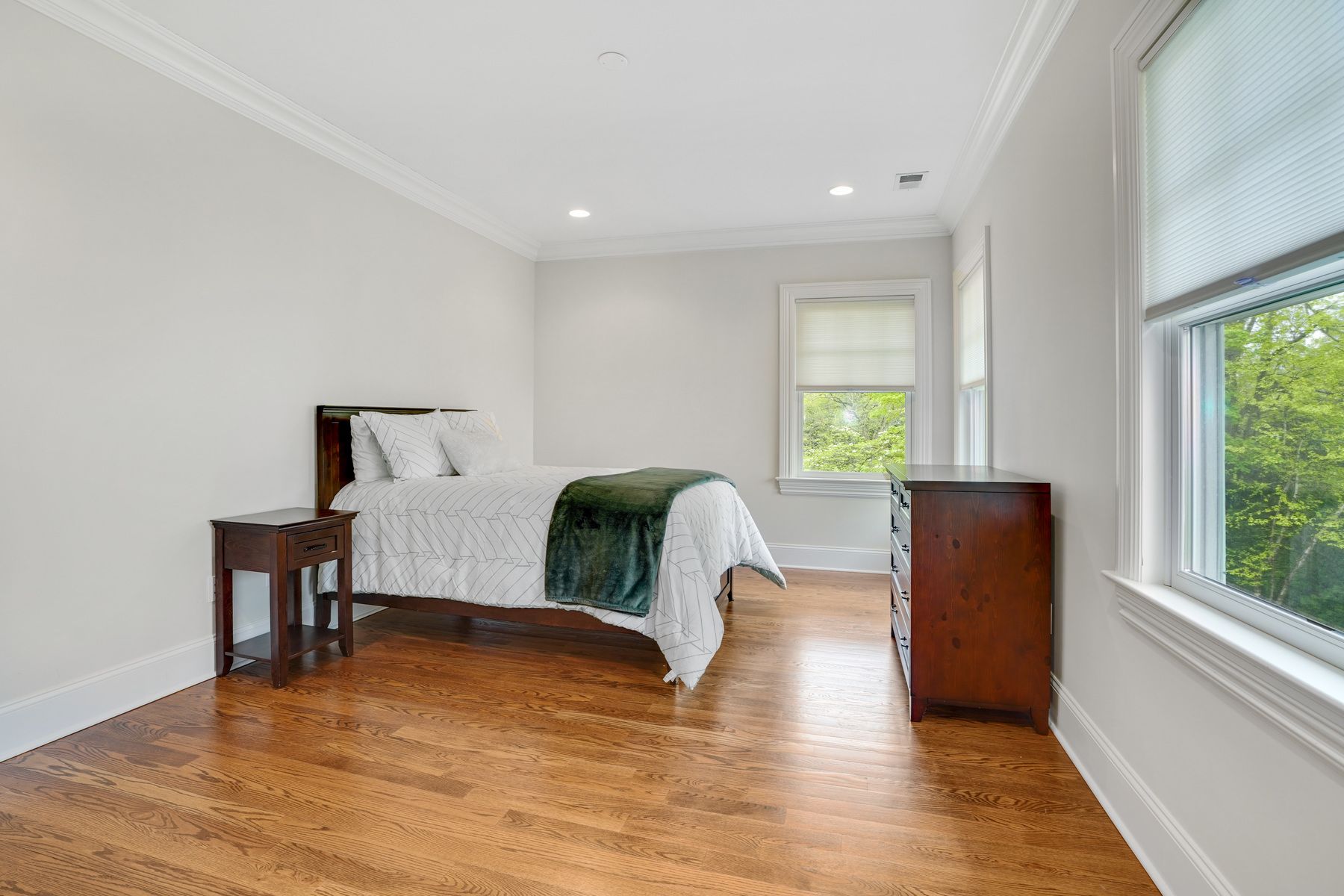 157 Bellevue Avenue 