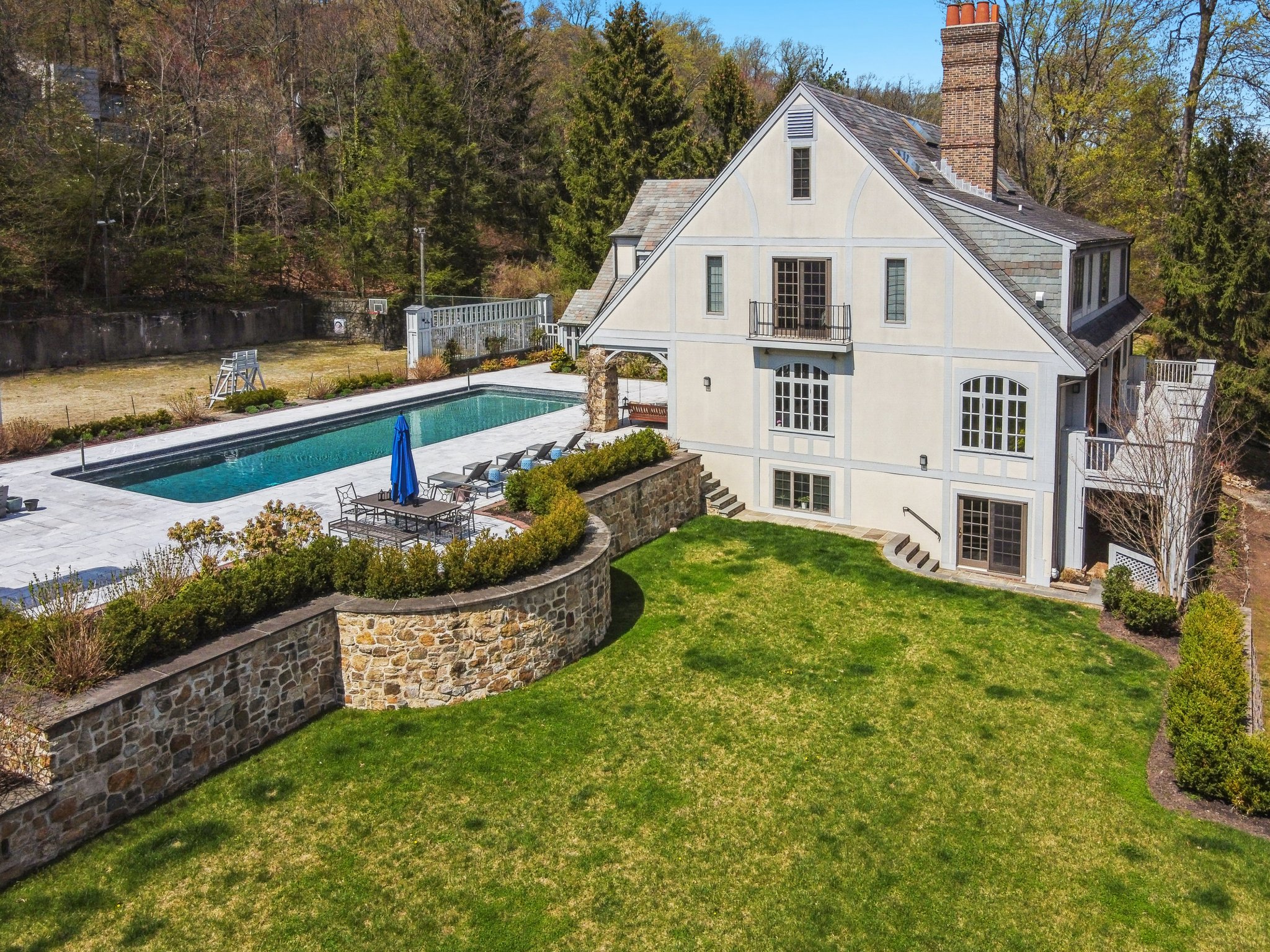 Montclair Estate 