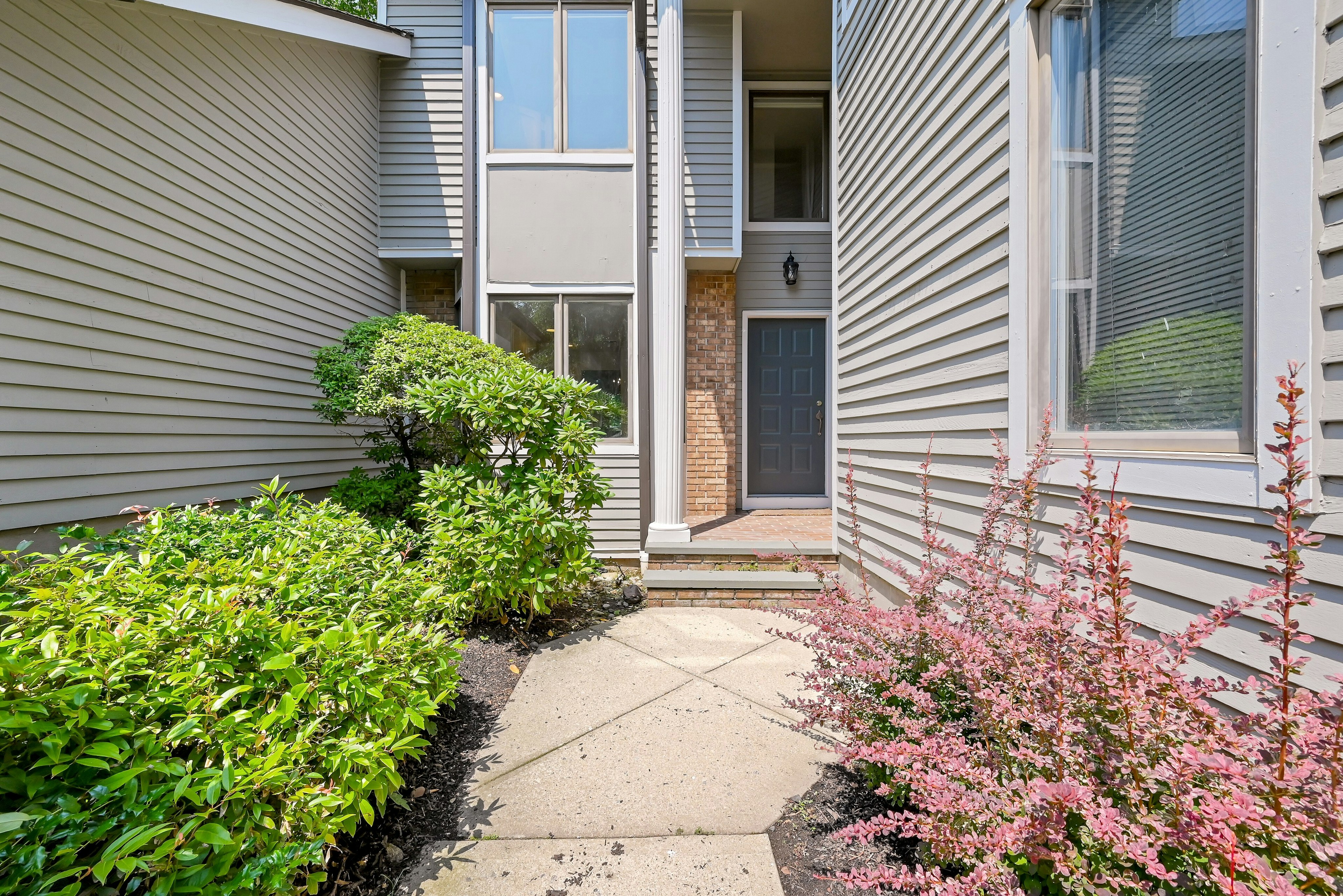 91 Lakeview Dr. 
