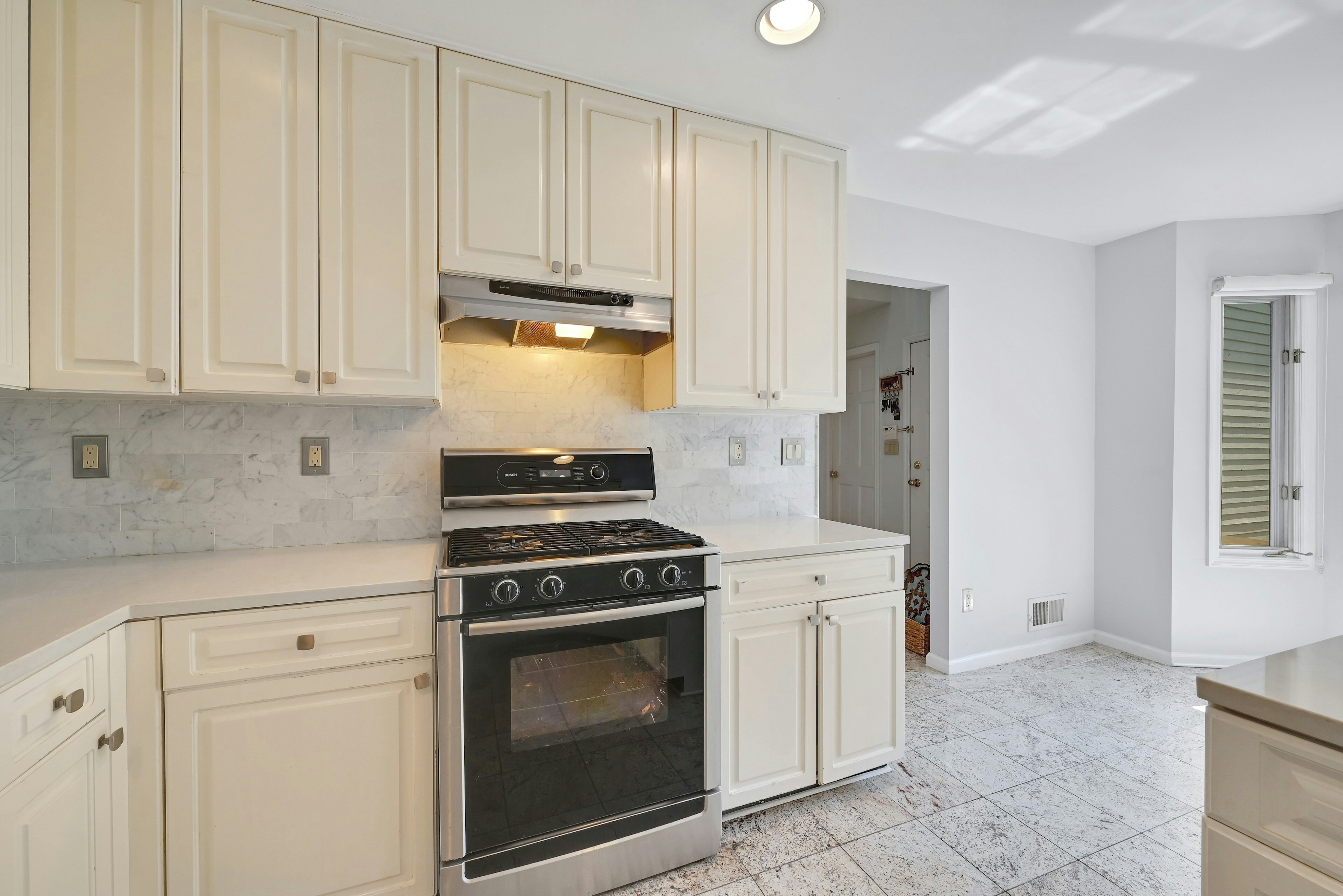 91 Lakeview Dr. 