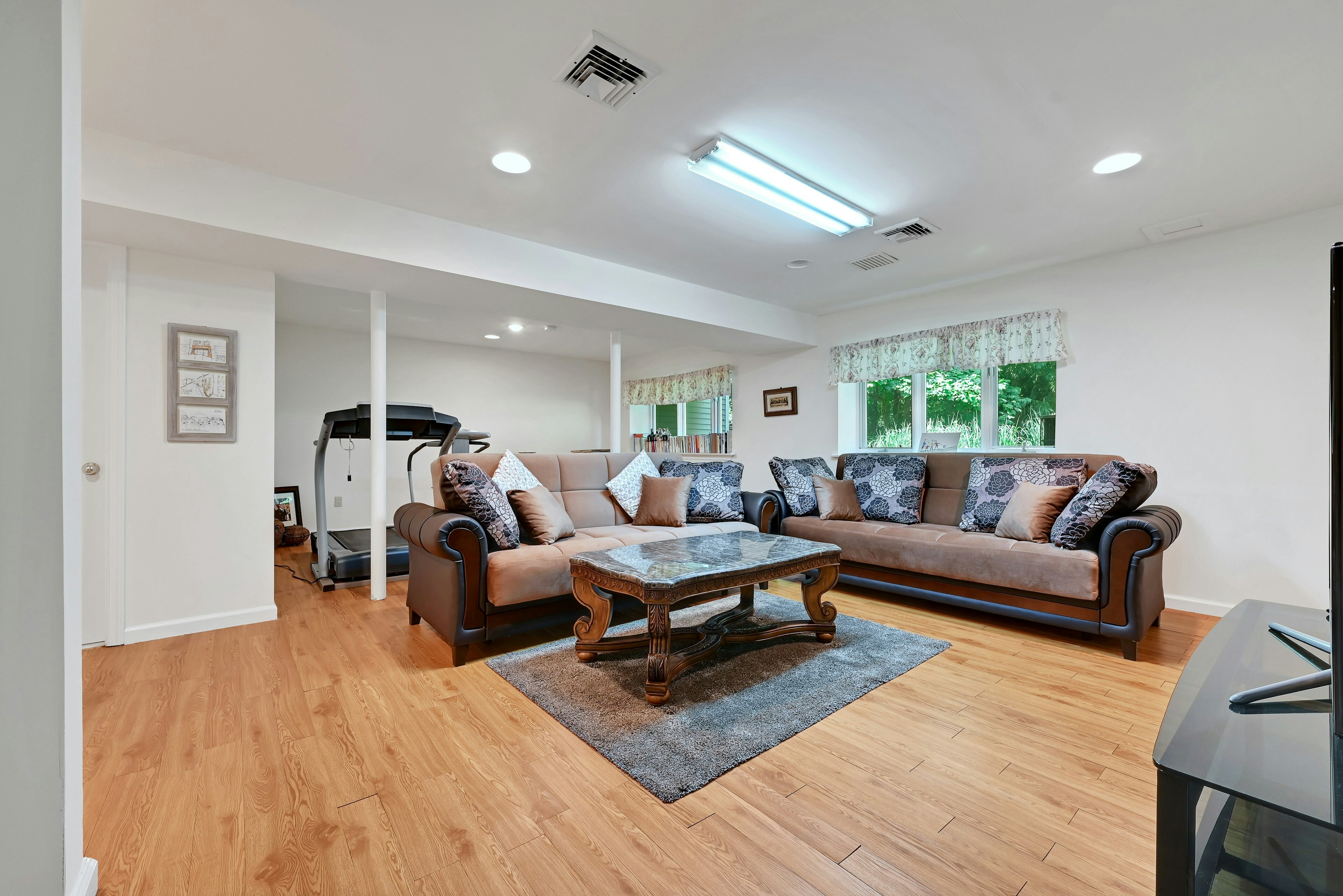 91 Lakeview Dr. 