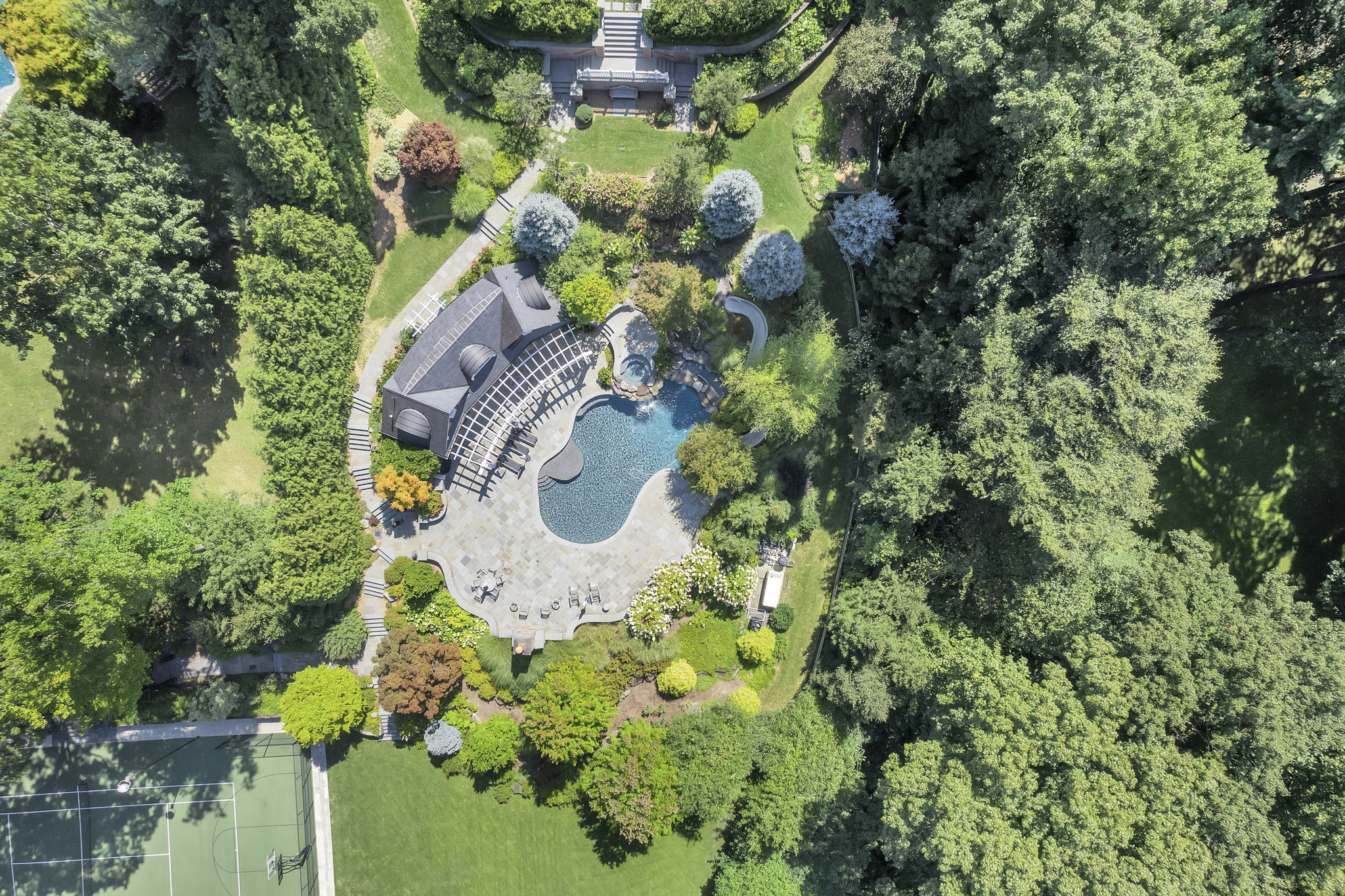 480 Knollwood Road 