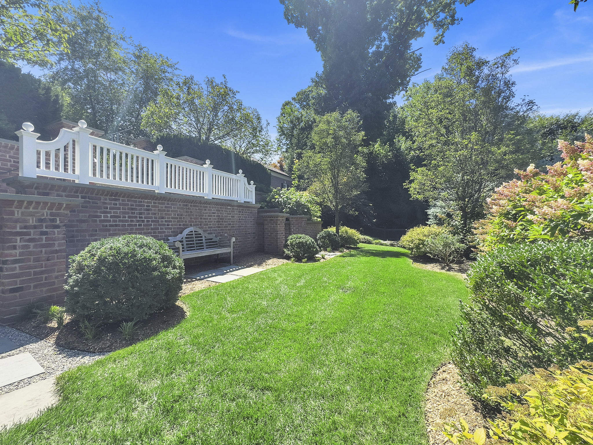 480 Knollwood Road 