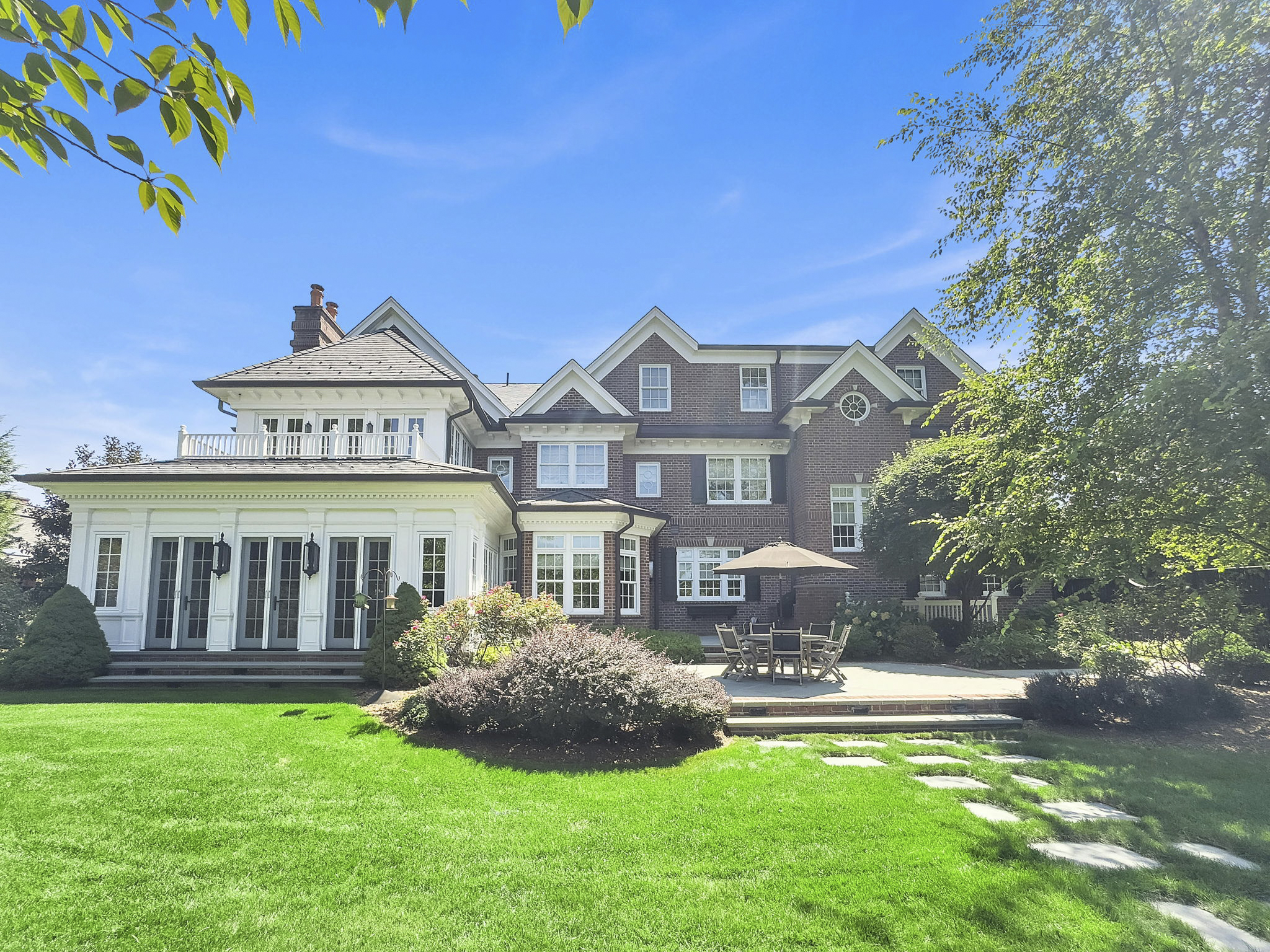 480 Knollwood Road 