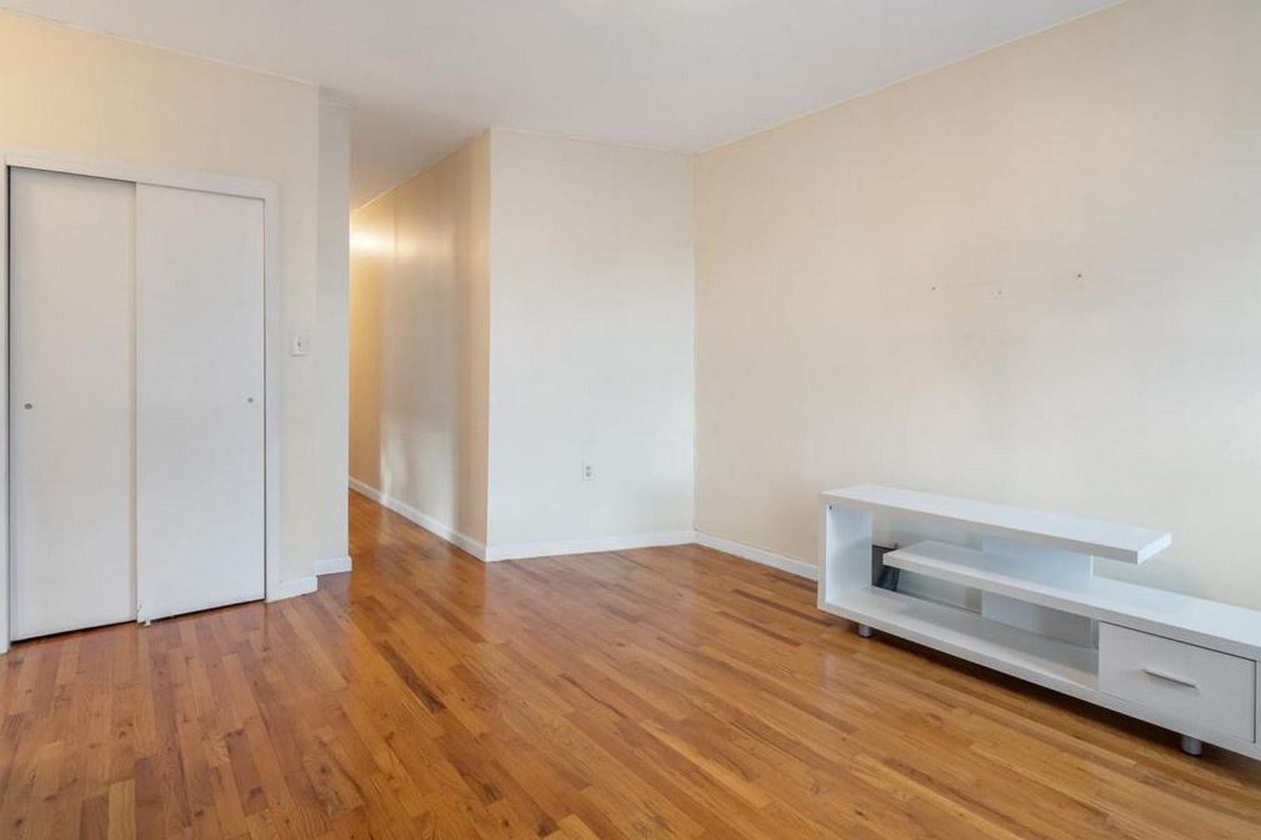 2400 Davidson Avenue Unit# B22