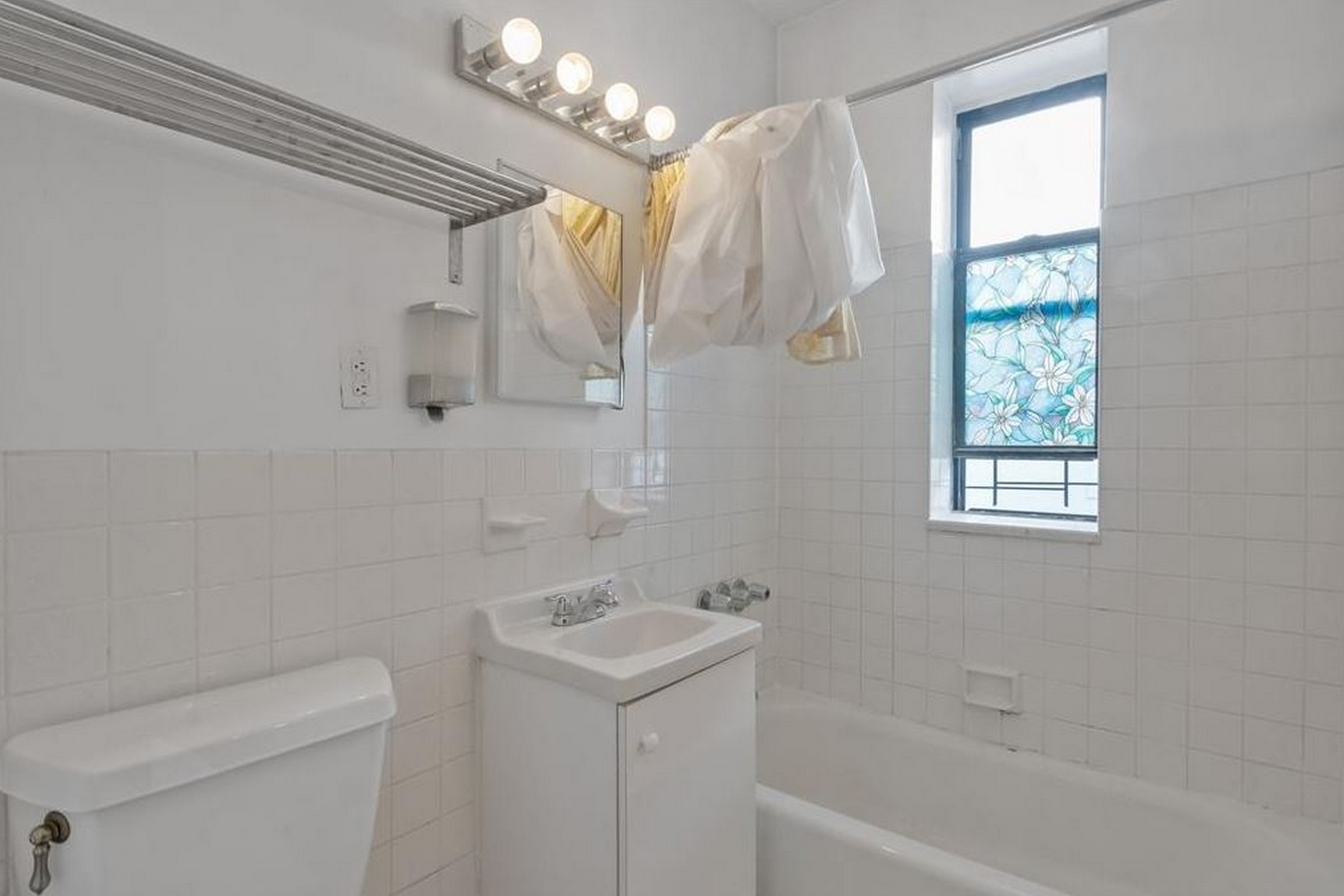 2400 Davidson Avenue, Unit A24 
