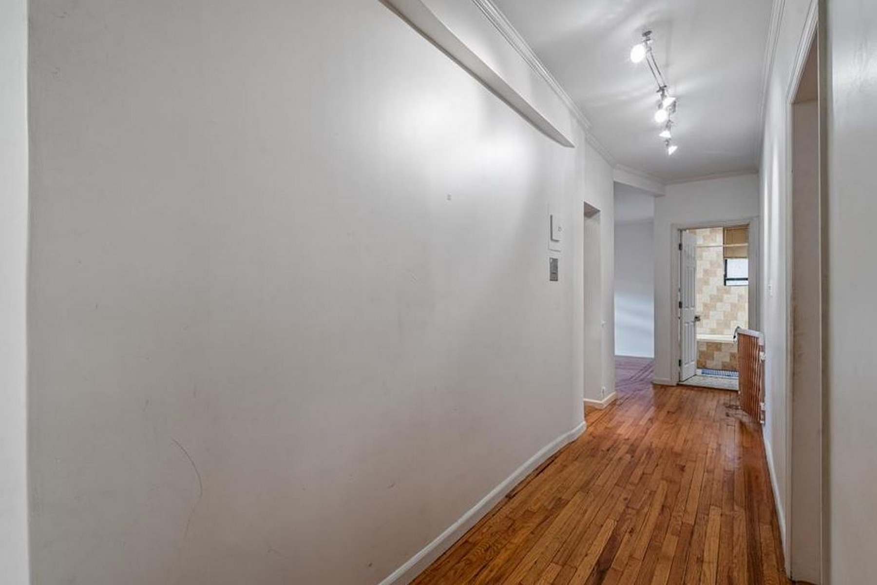 83-74 Talbot Street, Unit 3D 