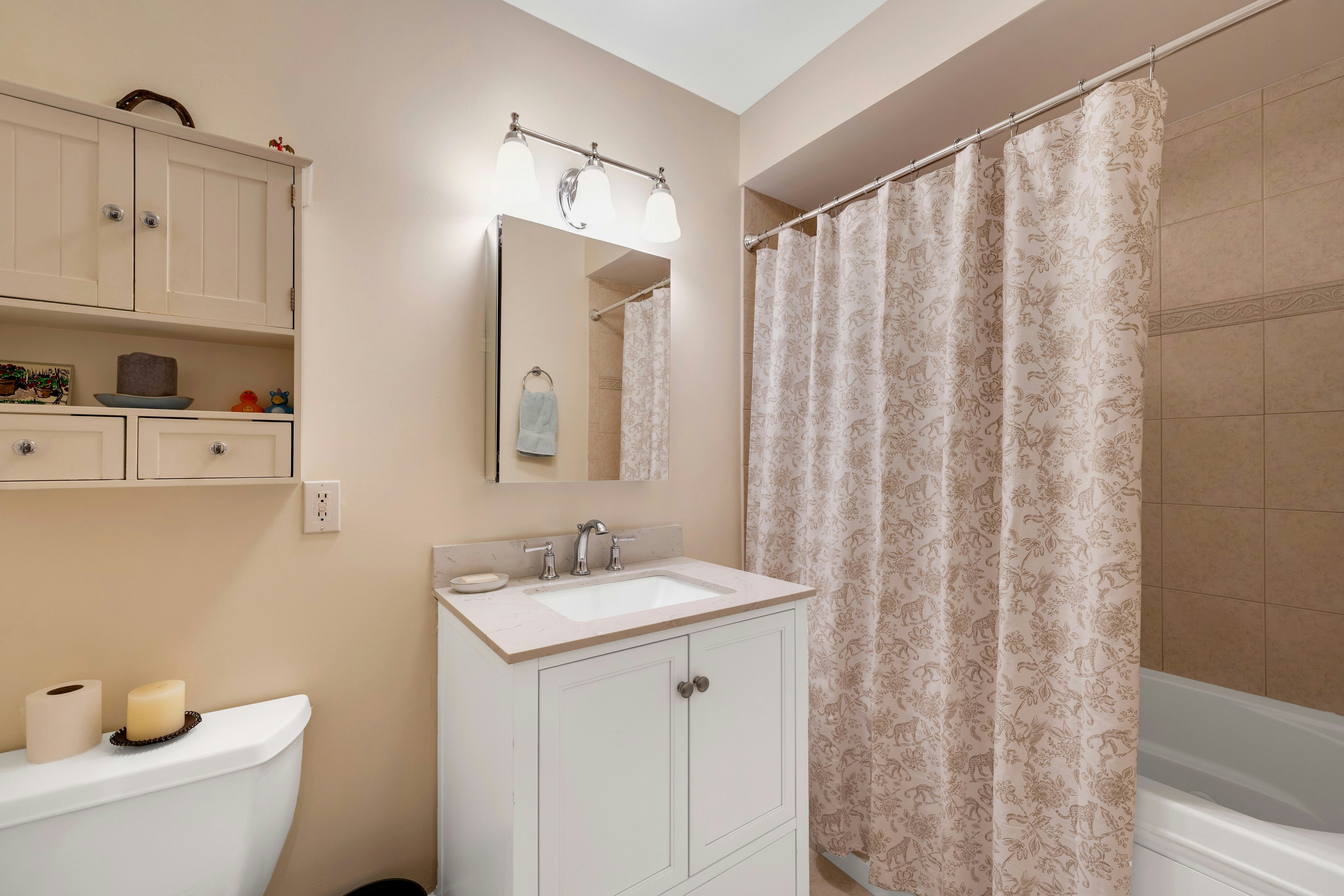 812 Grand Street  #208 