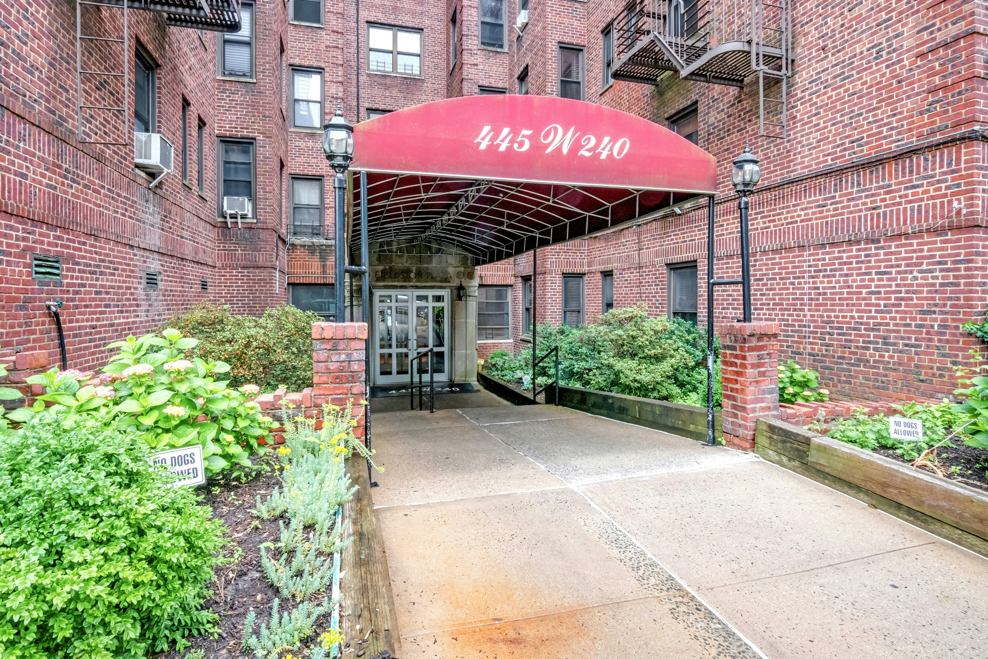 445 West 240th Street unit 3G