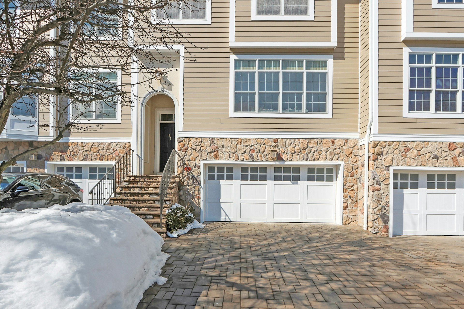 51 Lexington Court 