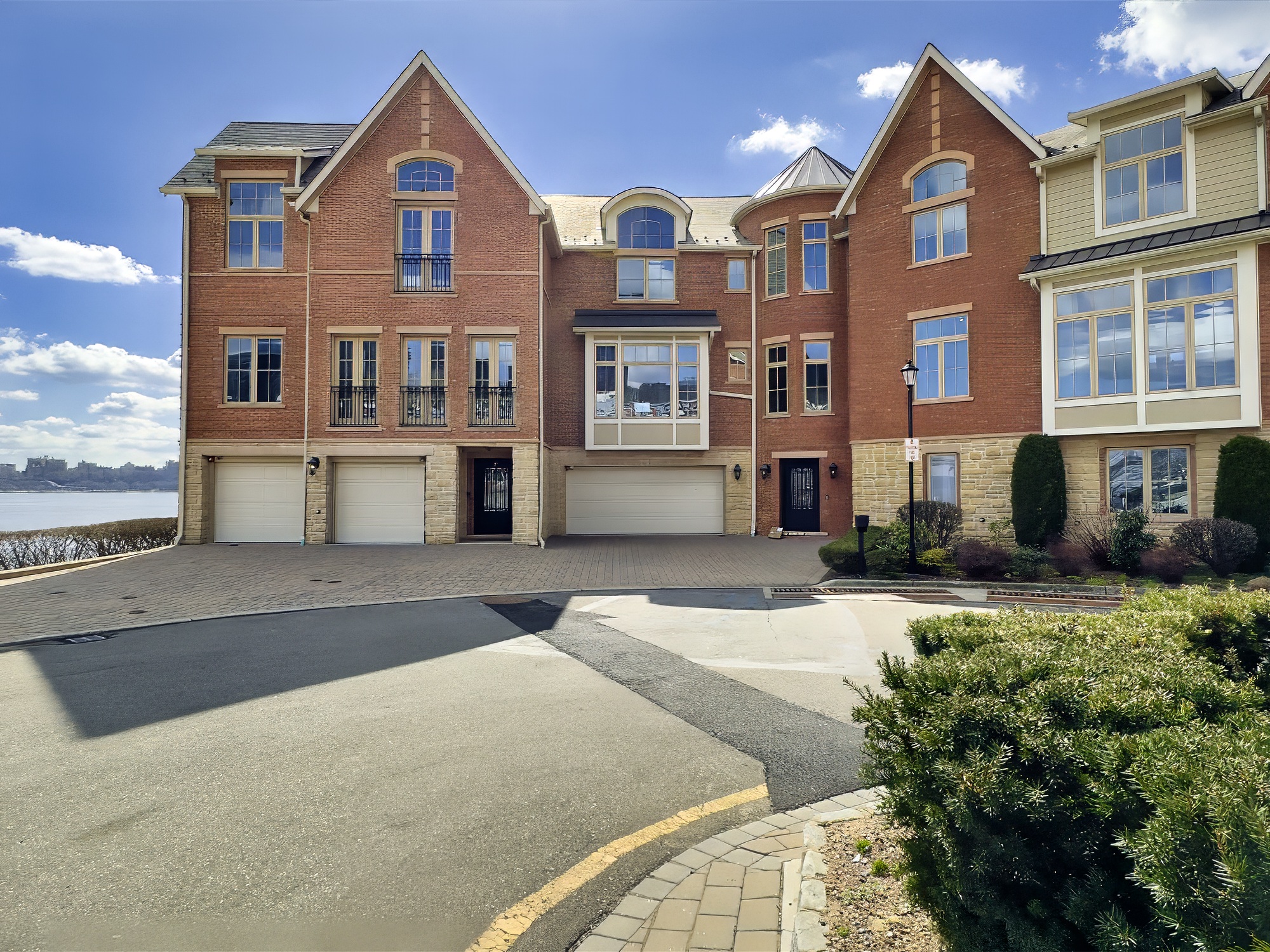 25 Moorings Lane 