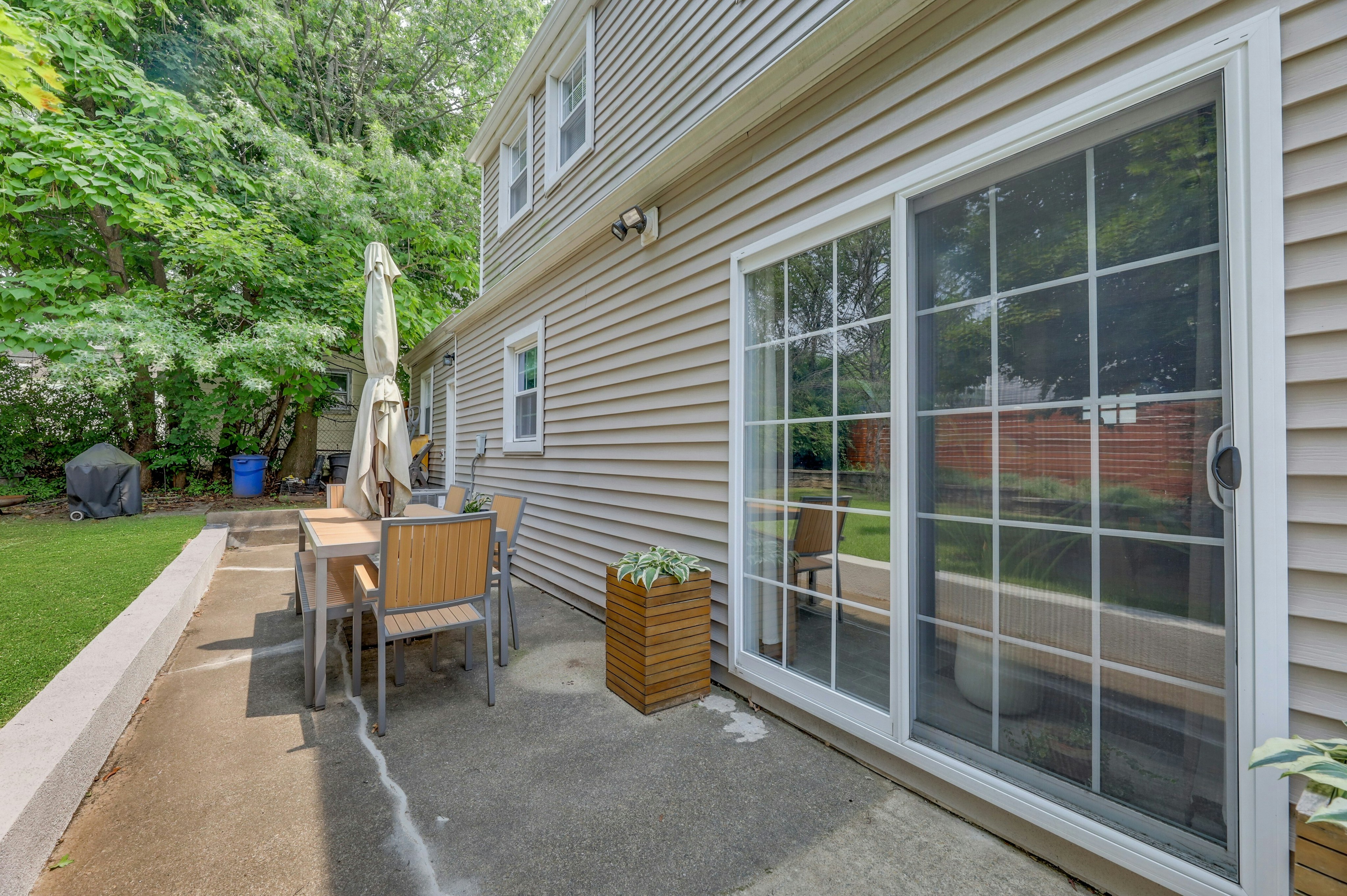 15 Lynne Avenue 