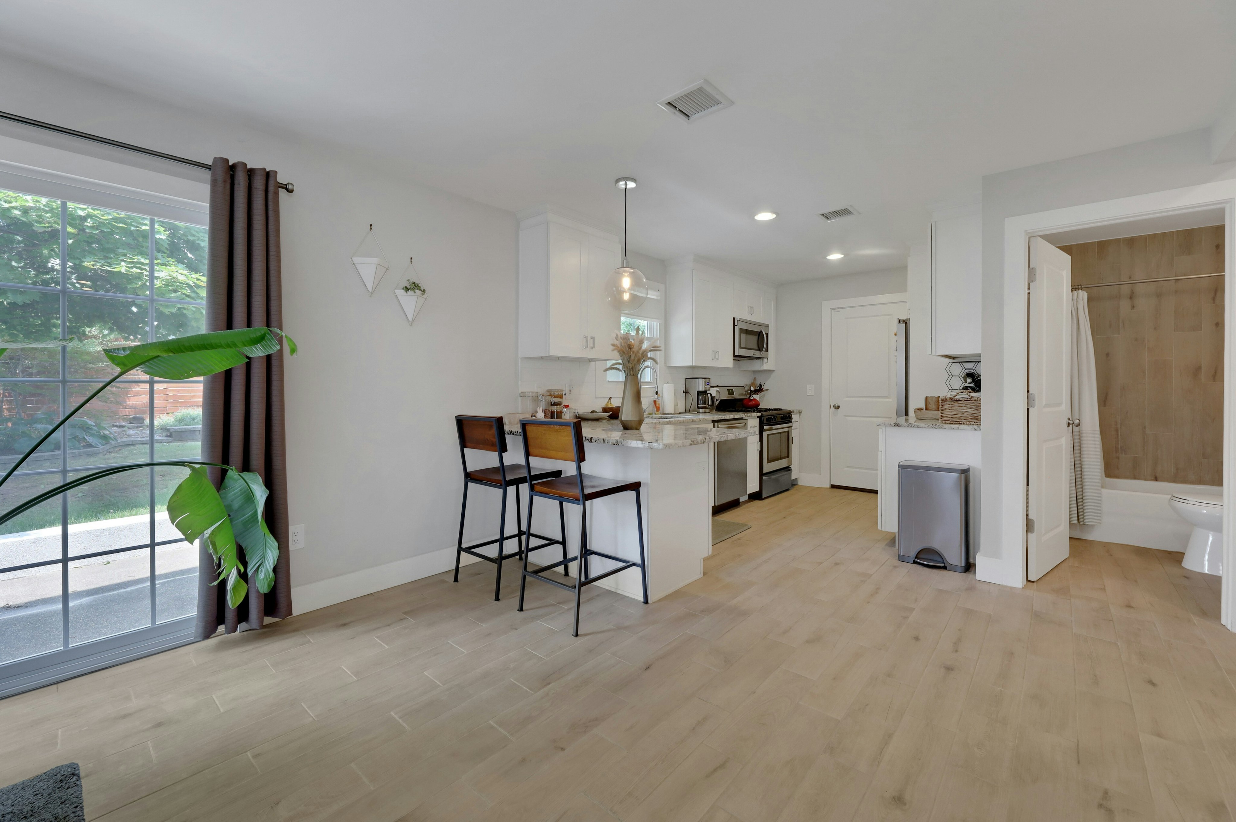 15 Lynne Avenue 