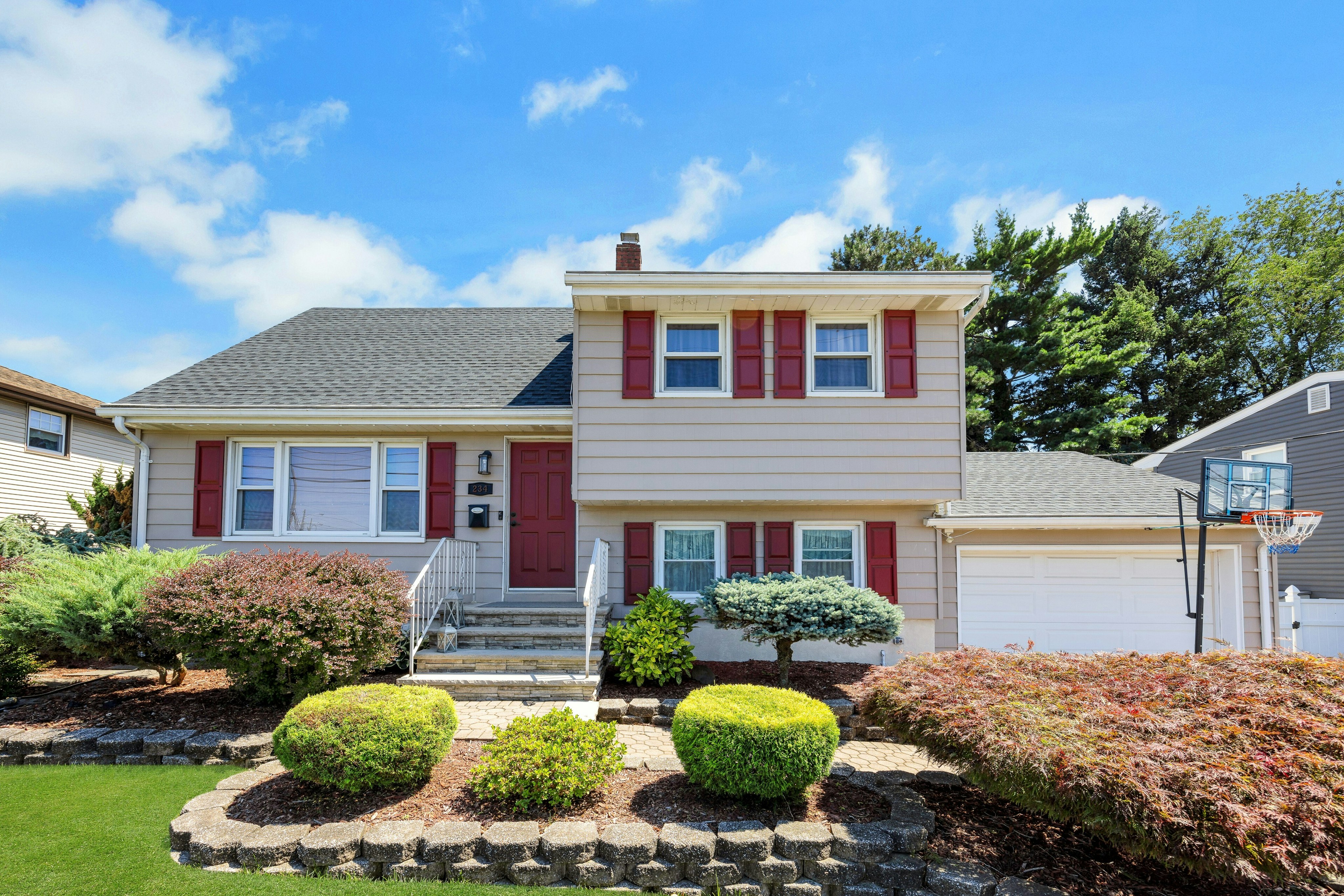234 Hillside Avenue 