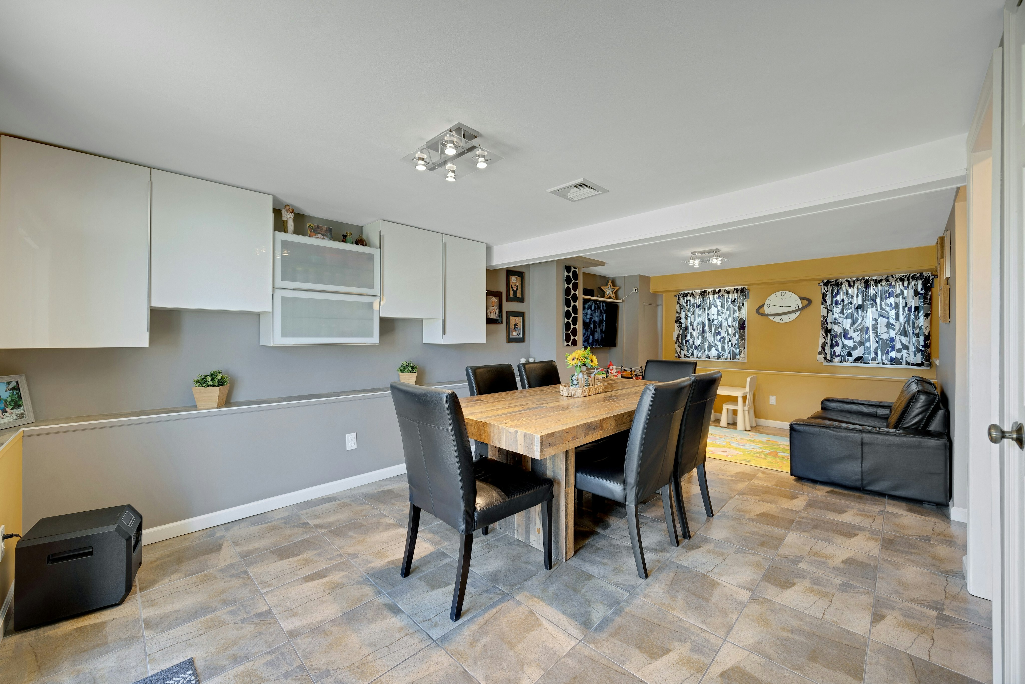 234 Hillside Avenue 