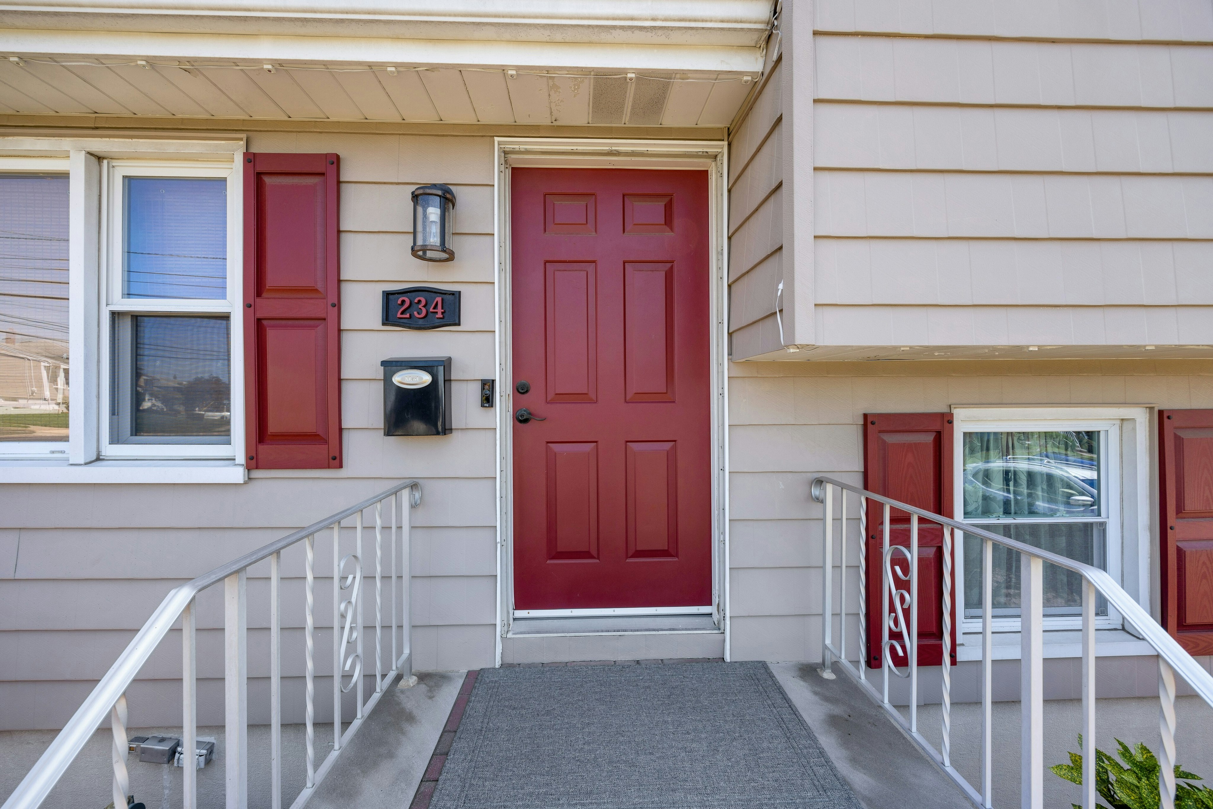 234 Hillside Avenue 