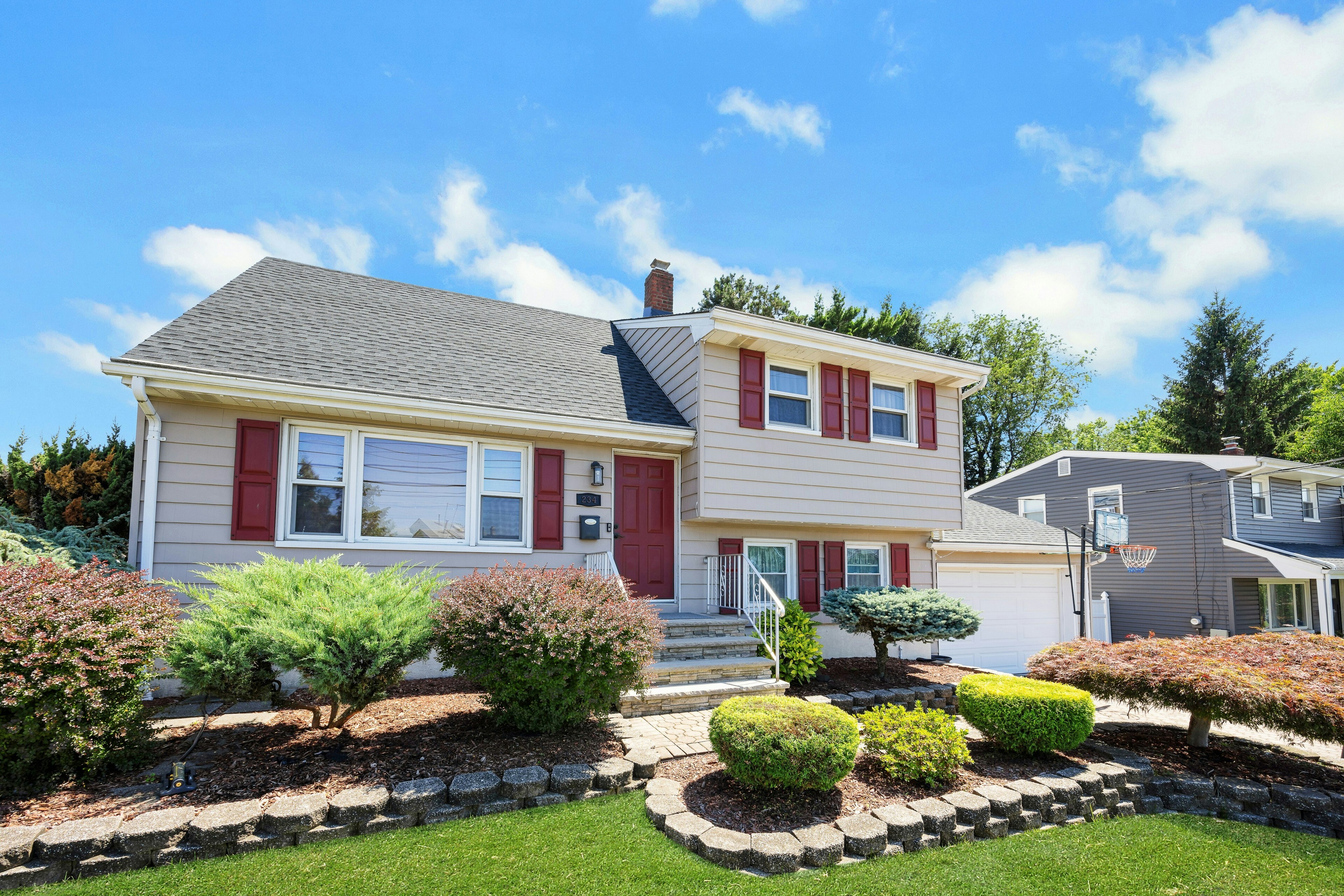 234 Hillside Avenue 