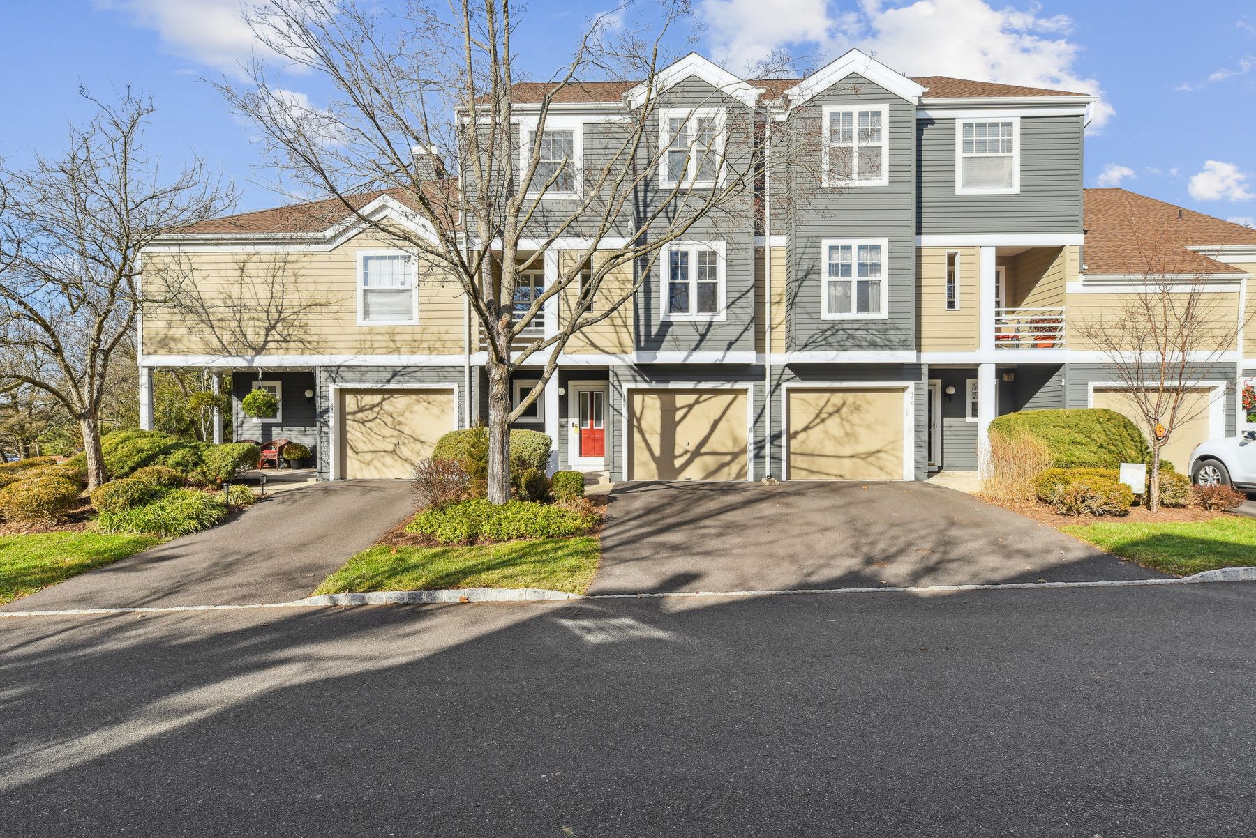 155 Northfield Road 