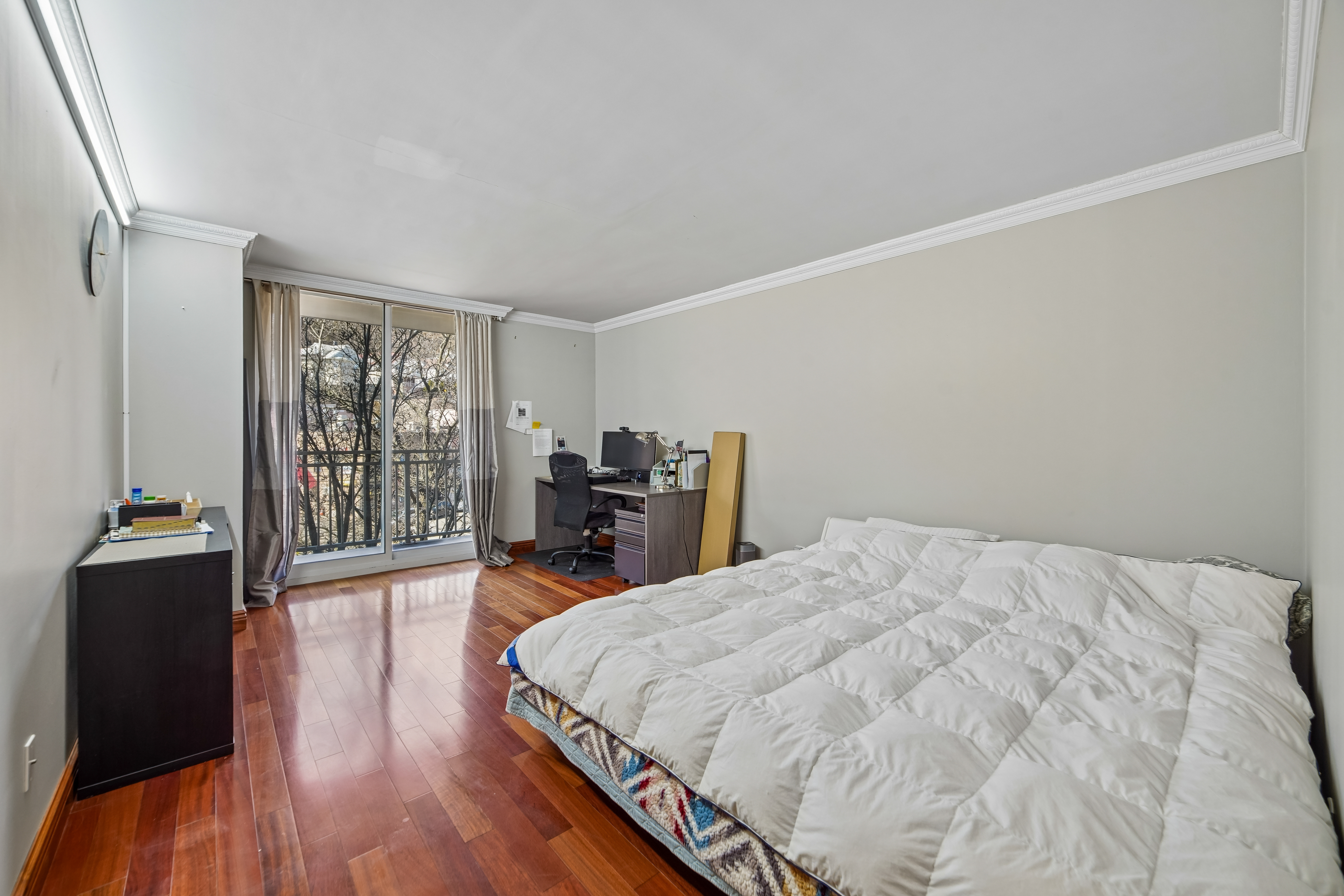 1055 River Road #302