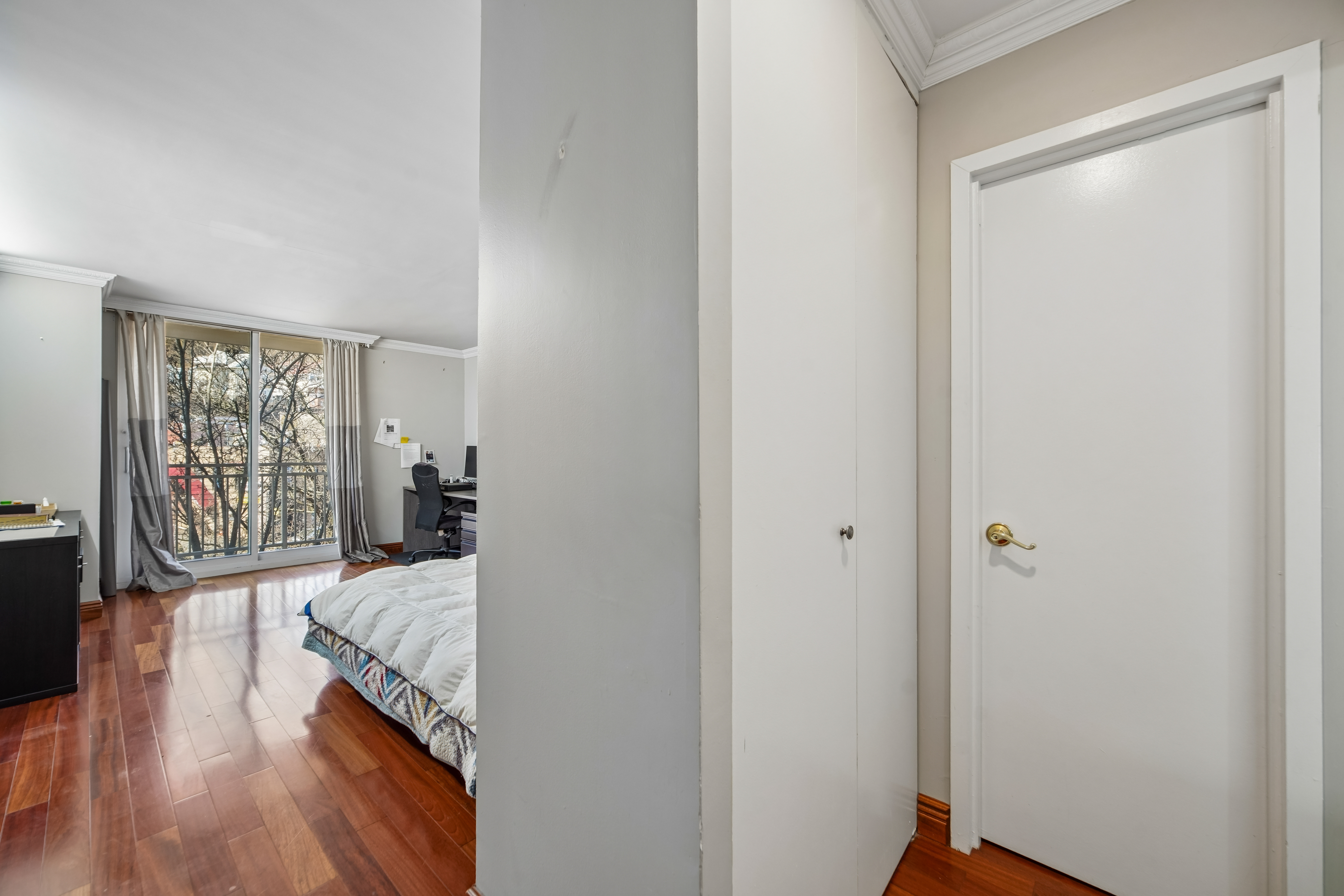 1055 River Road #302