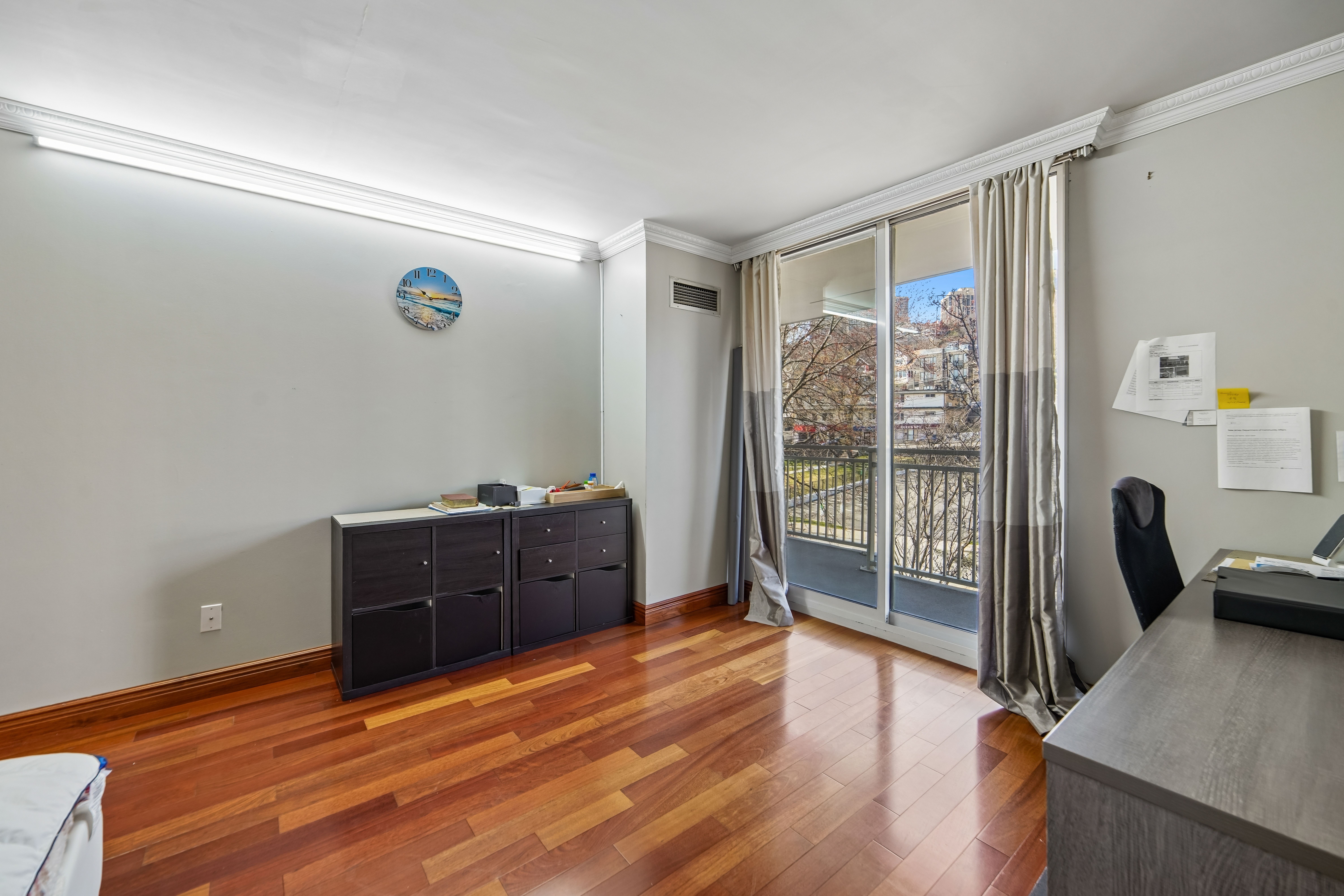 1055 River Road #302