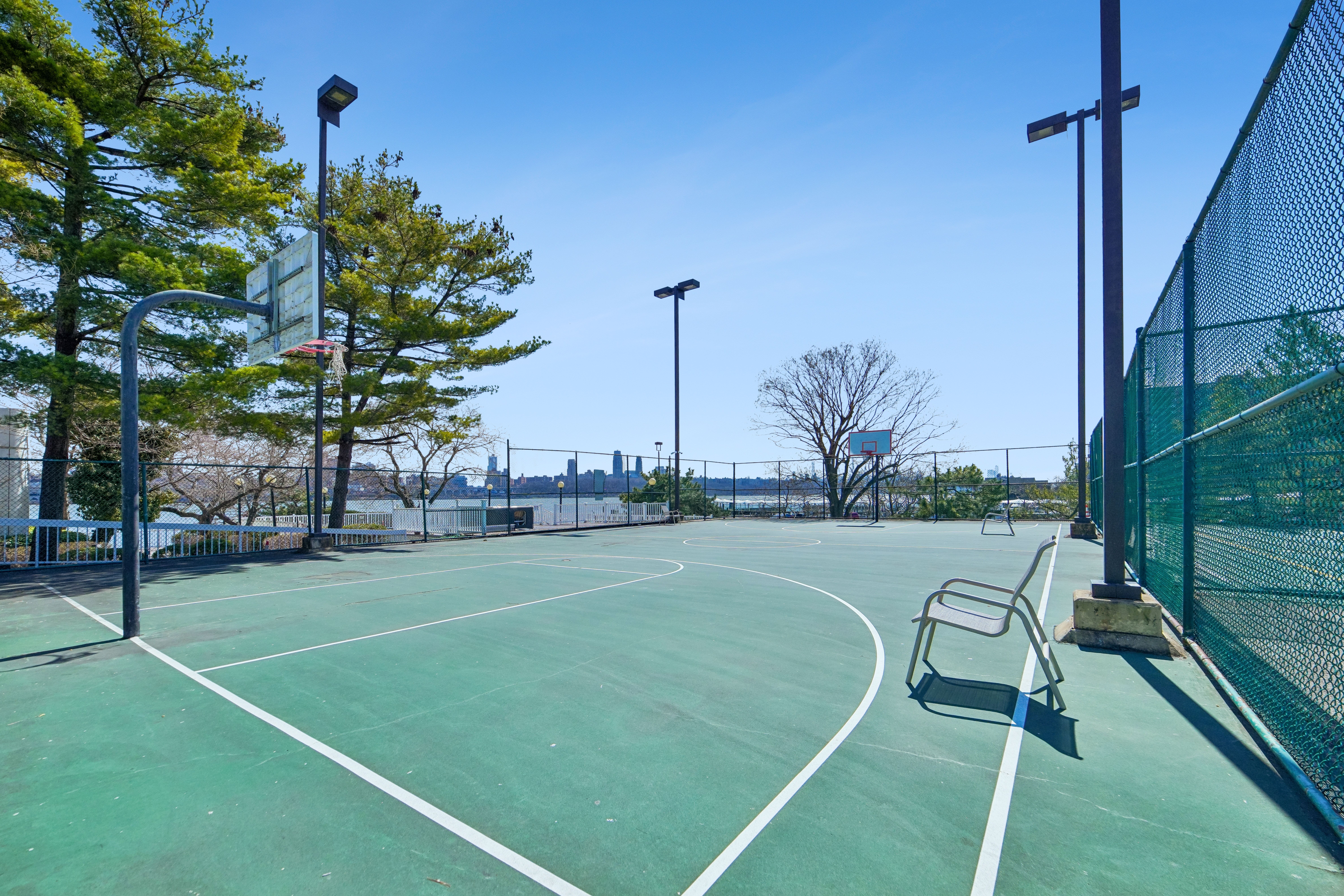 1055 River Road #302