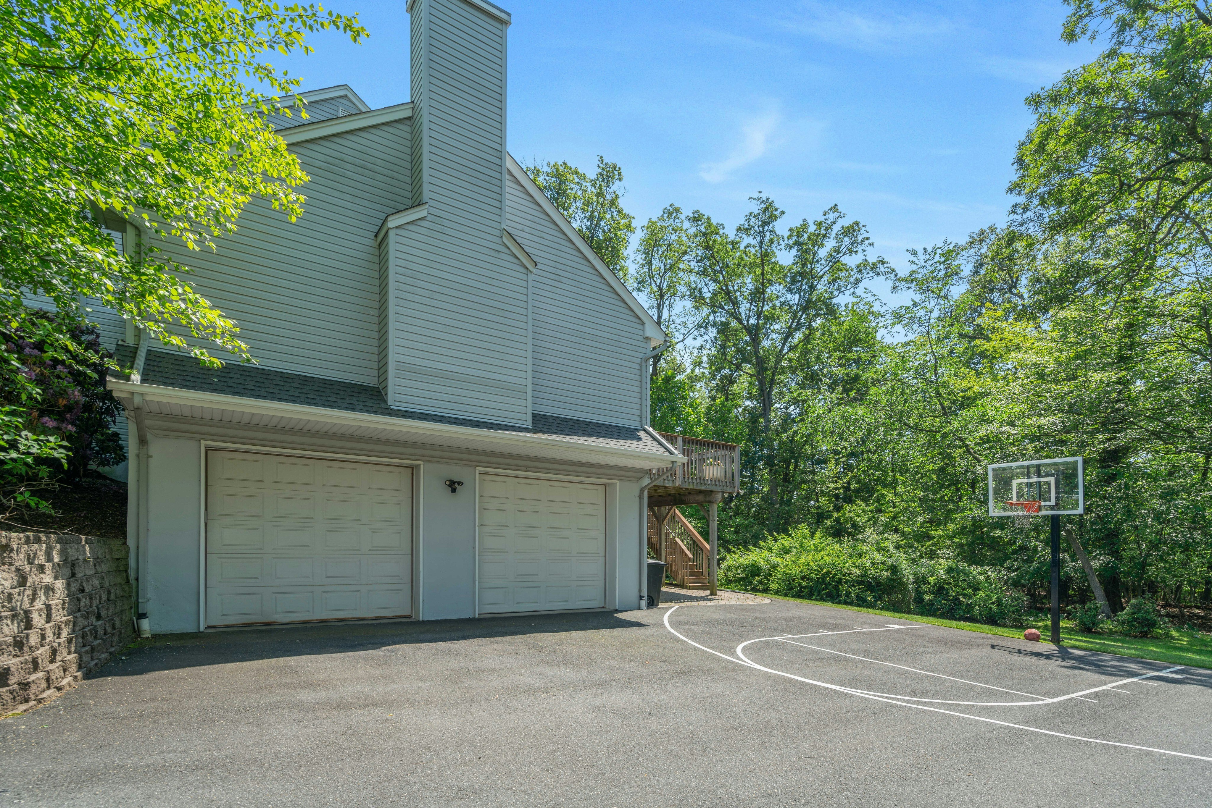 33 Walton Avenue 