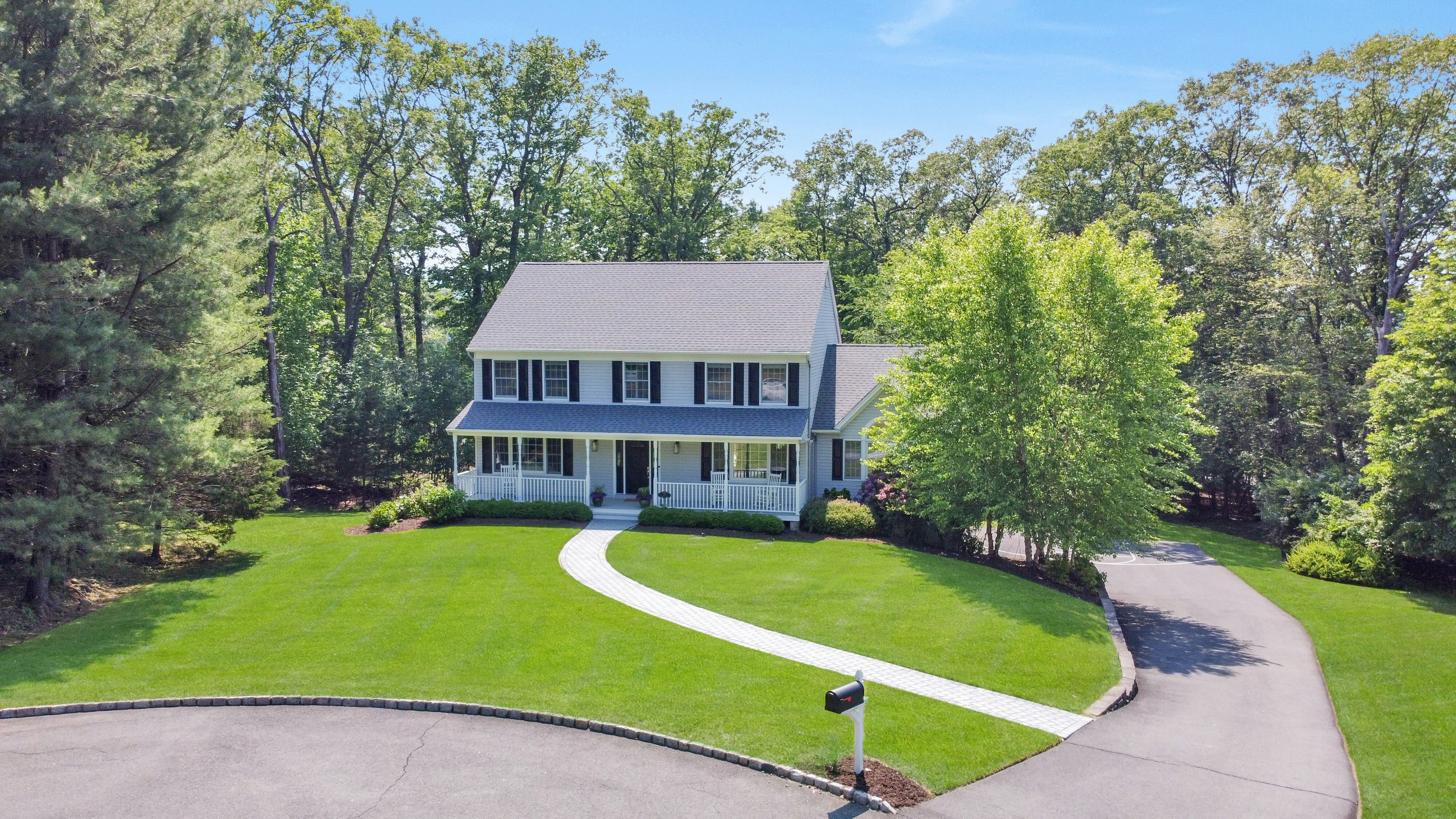 33 Walton Avenue 